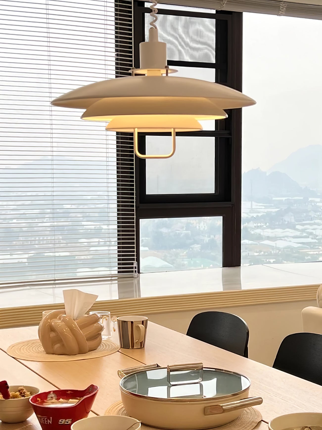 Divor Aluminum Glam Pendant Lamp-Neutral Decor