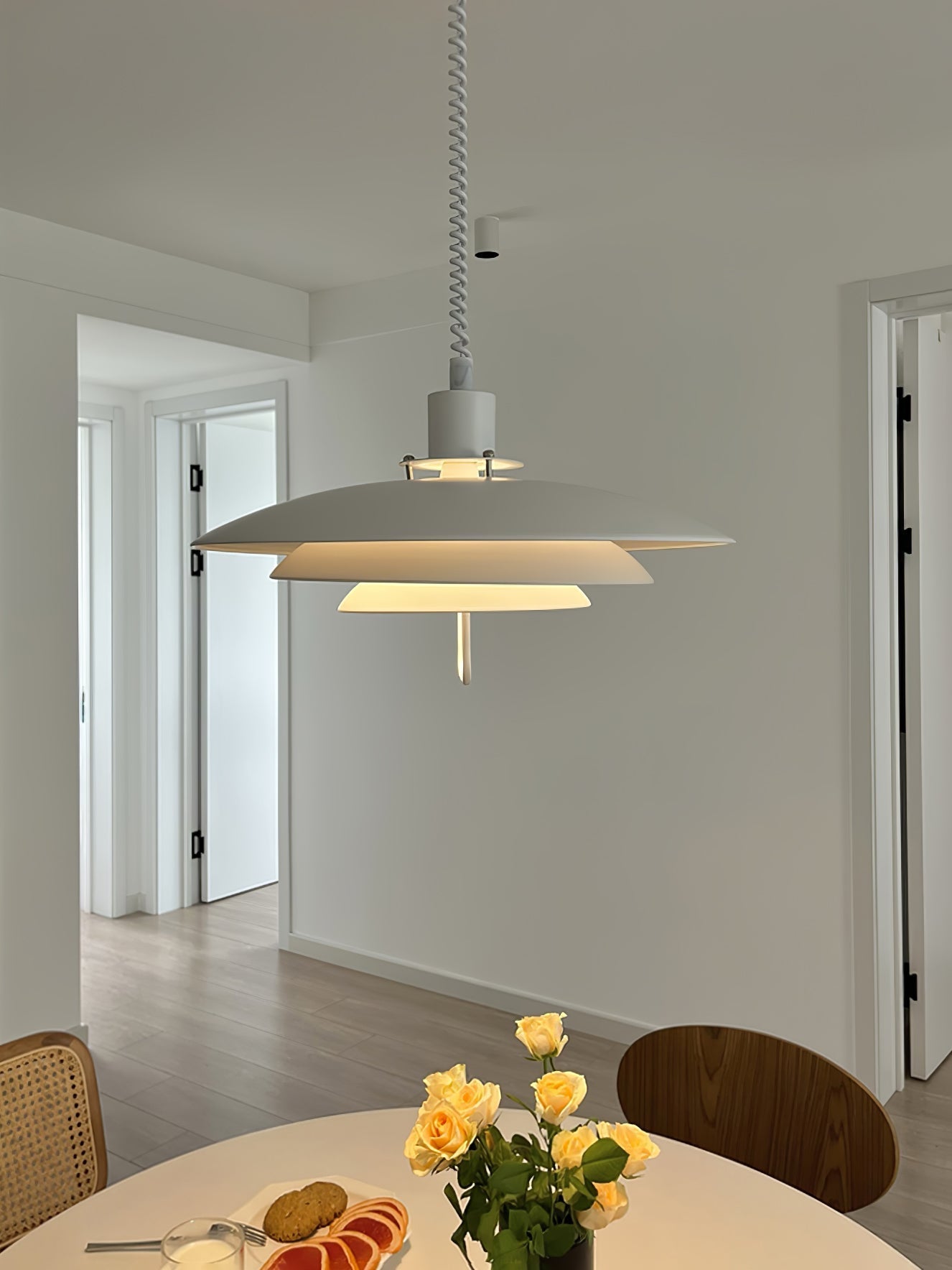 Divor Aluminum Glam Pendant Lamp-Neutral Decor