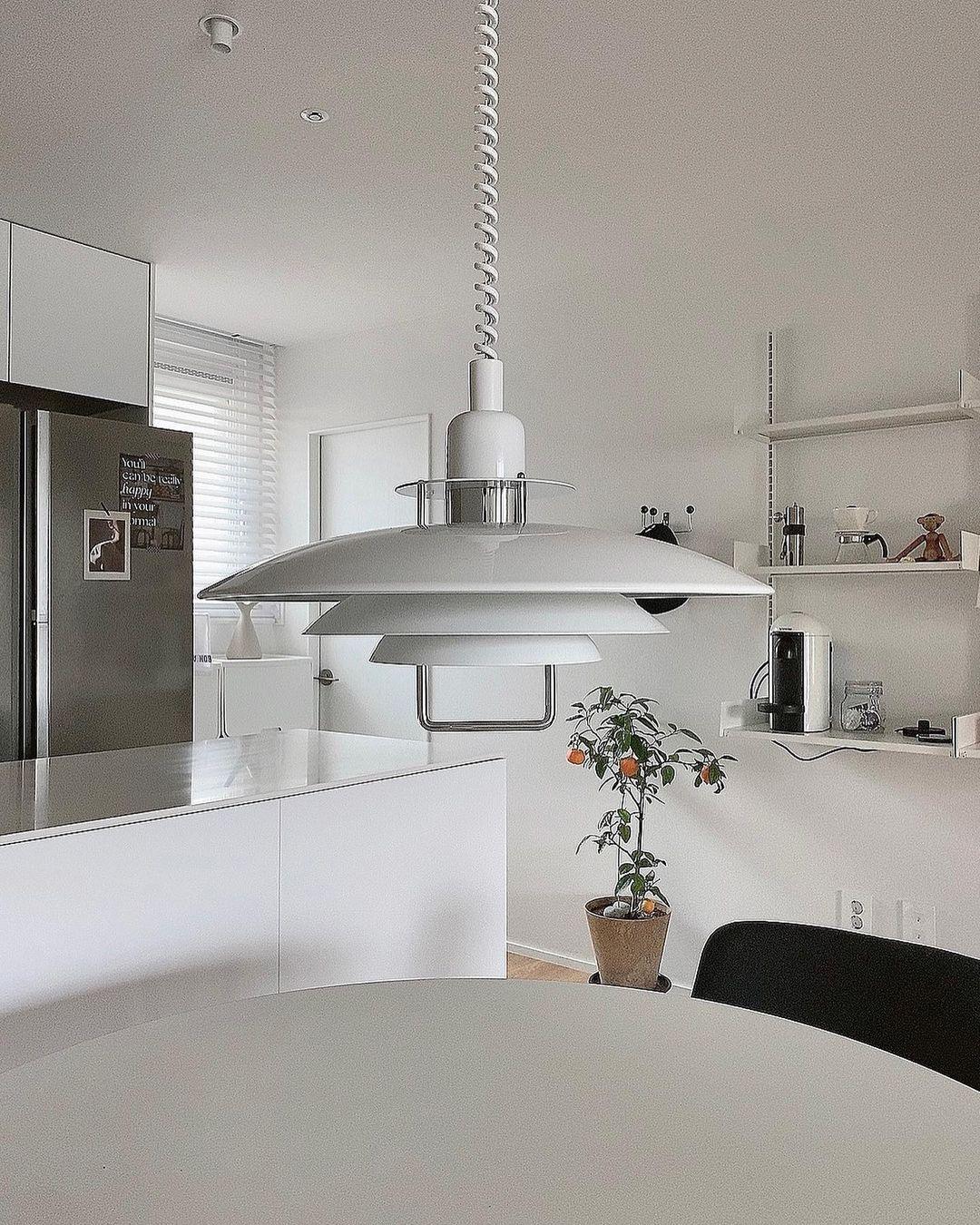 Divor Aluminum Glam Pendant Lamp-Neutral Decor