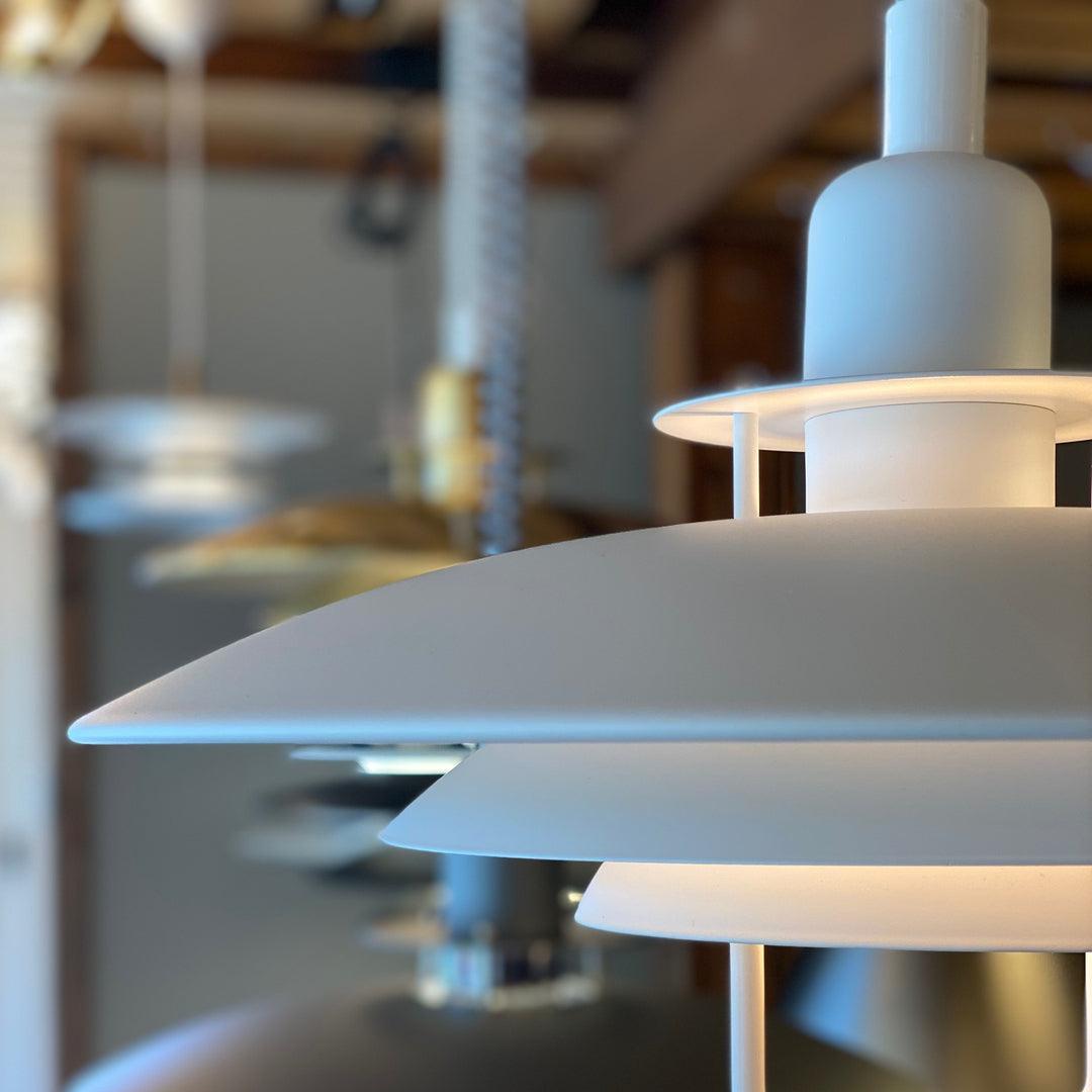Divor Aluminum Glam Pendant Lamp-Neutral Decor