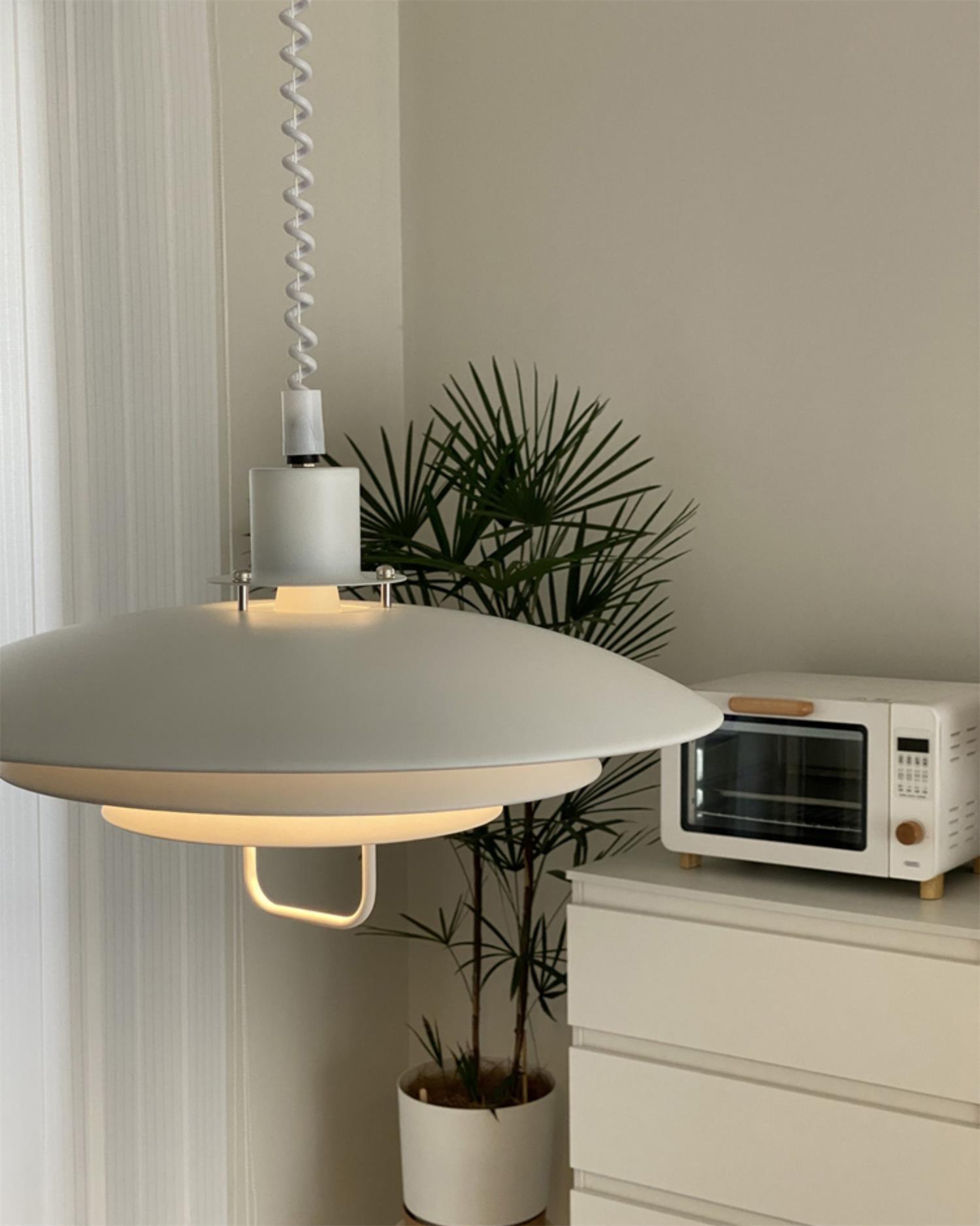 Divor Aluminum Glam Pendant Lamp-Neutral Decor