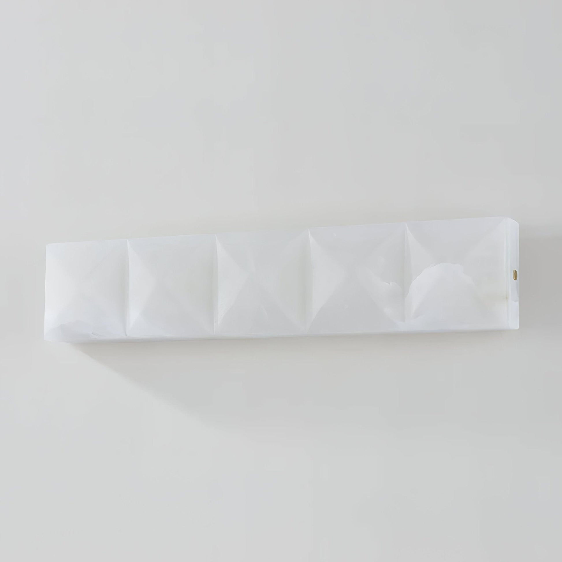 Dione Modern Alabaster Wall Light-Neutral Decor