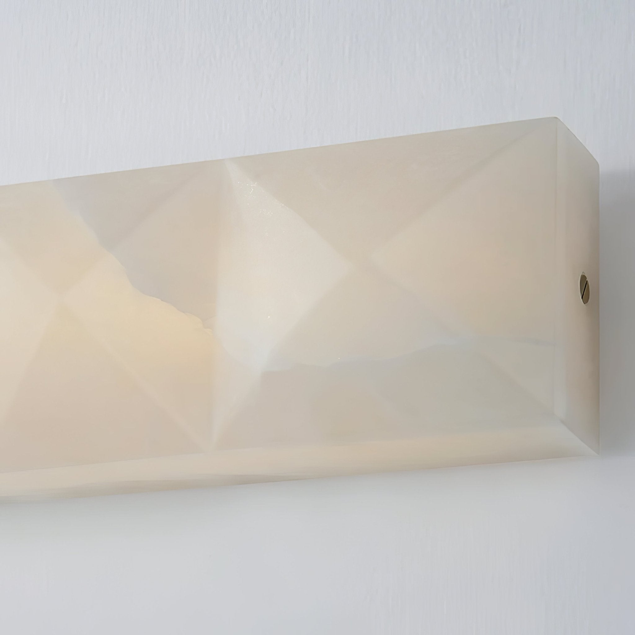 Dione Modern Alabaster Wall Light-Neutral Decor