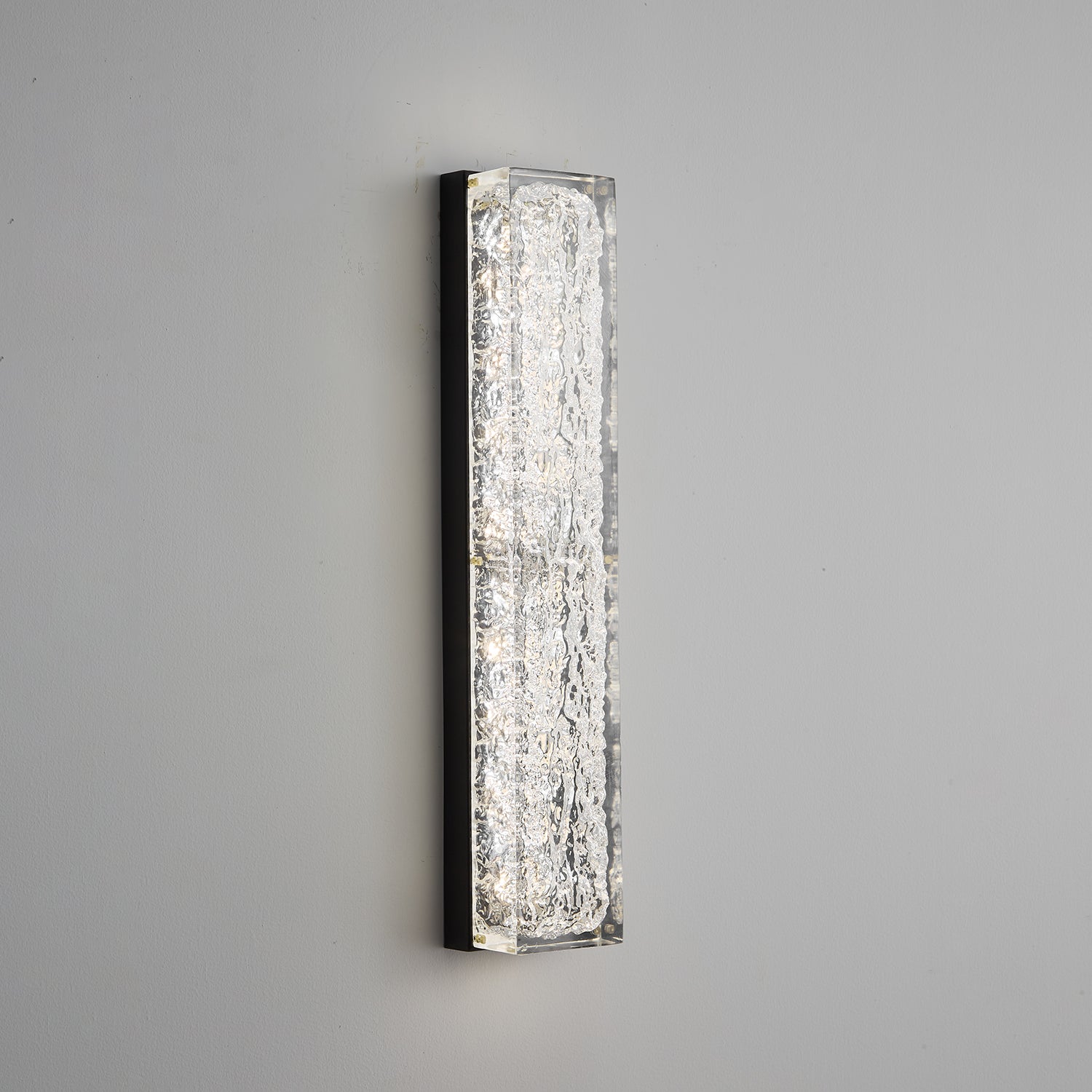 Mavi Prismatic Rectangle Resin Wall Lamp-Neutral Decor