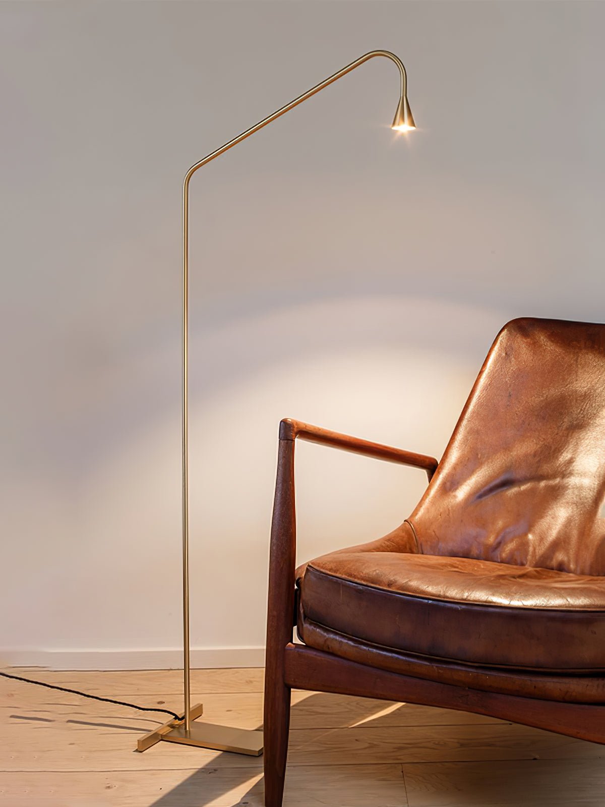 Arc Modern Gold Floor Lamp-Neutral Decor