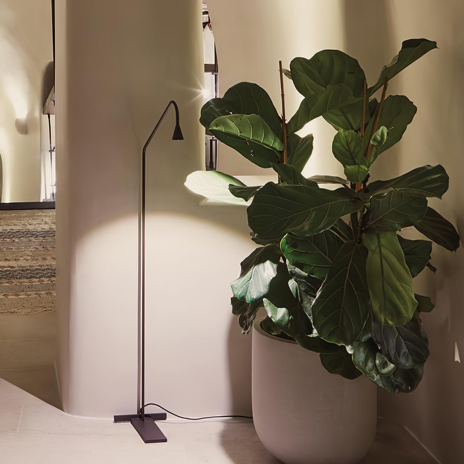 Arc Modern Gold Floor Lamp-Neutral Decor