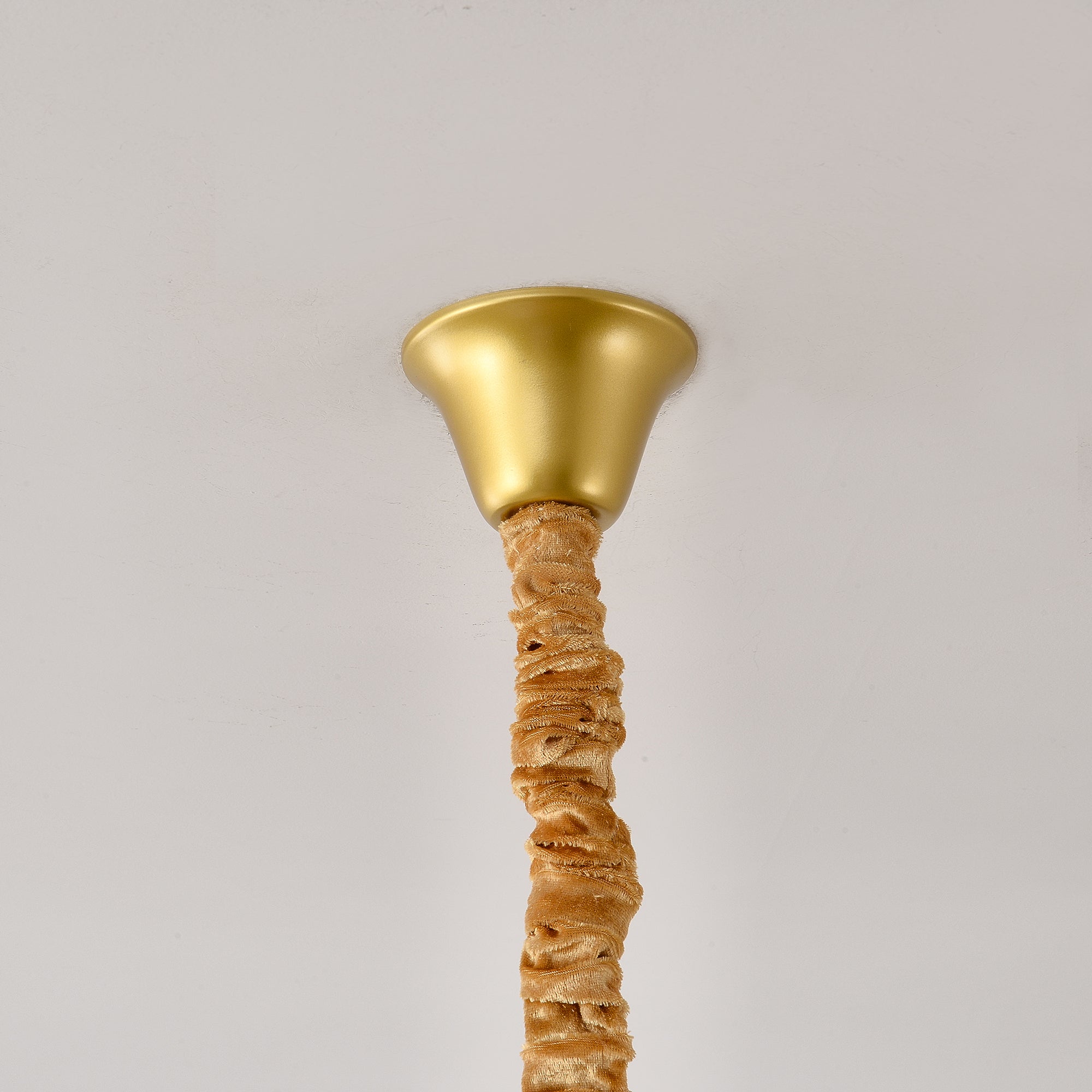 Ilvenel Chandelier