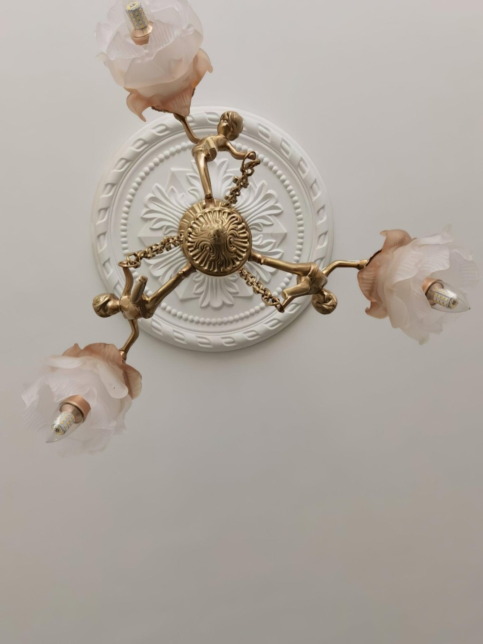Lustra Chandelier Brass Suspension Floral Vintage-Neutral Decor