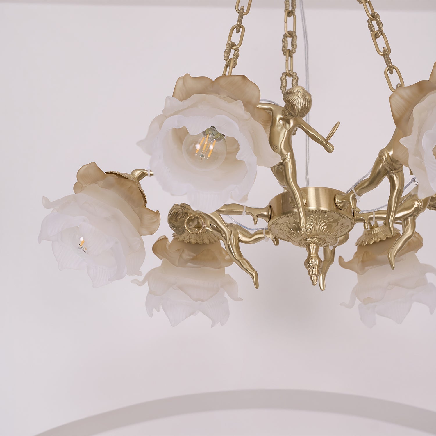 Lustra Chandelier Brass Suspension Floral Vintage-Neutral Decor