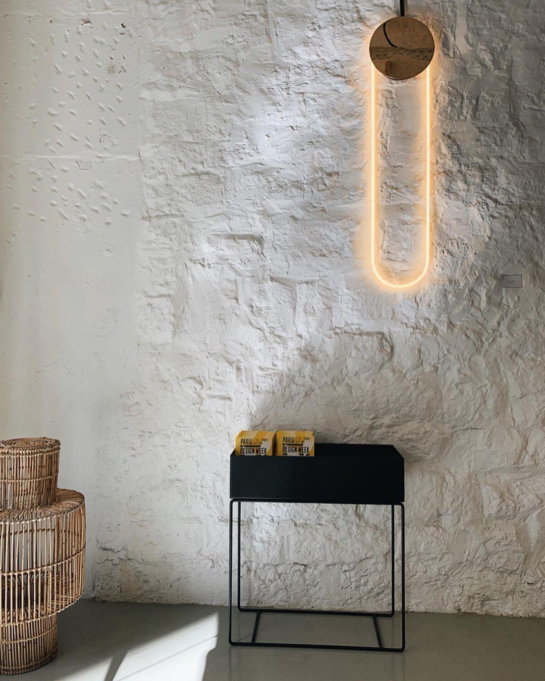 Lalem Acrylic Minimalist Wall Lamp-Neutral Decor