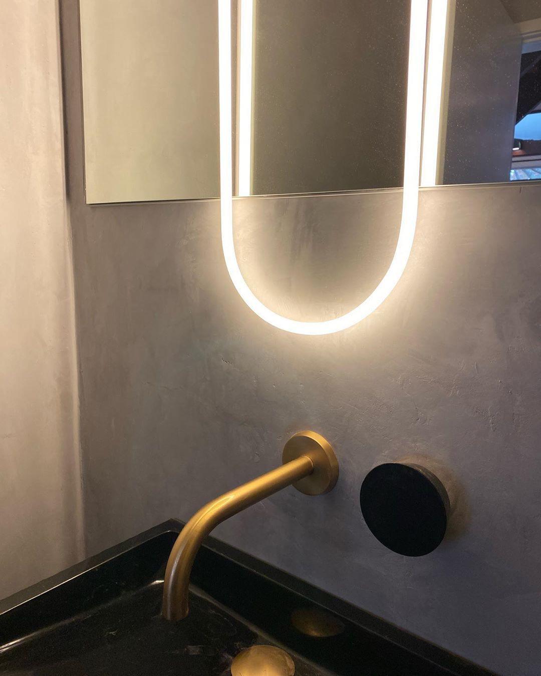Lalem Acrylic Minimalist Wall Lamp-Neutral Decor