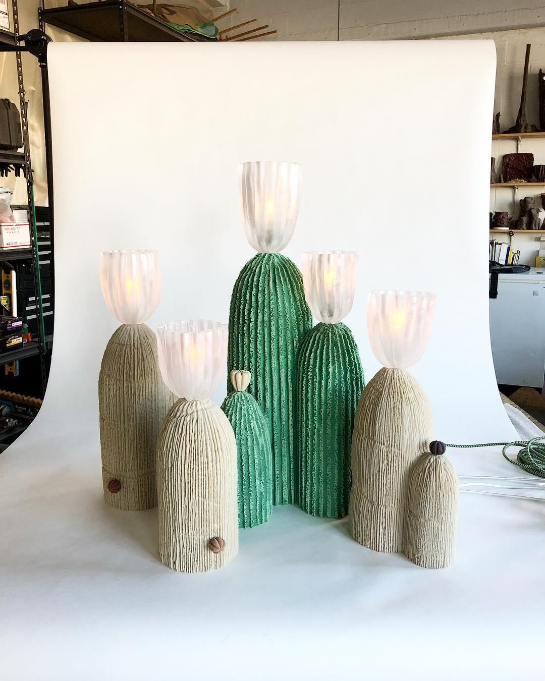 Soreny Resin Artistic Table Lamp-Neutral Decor