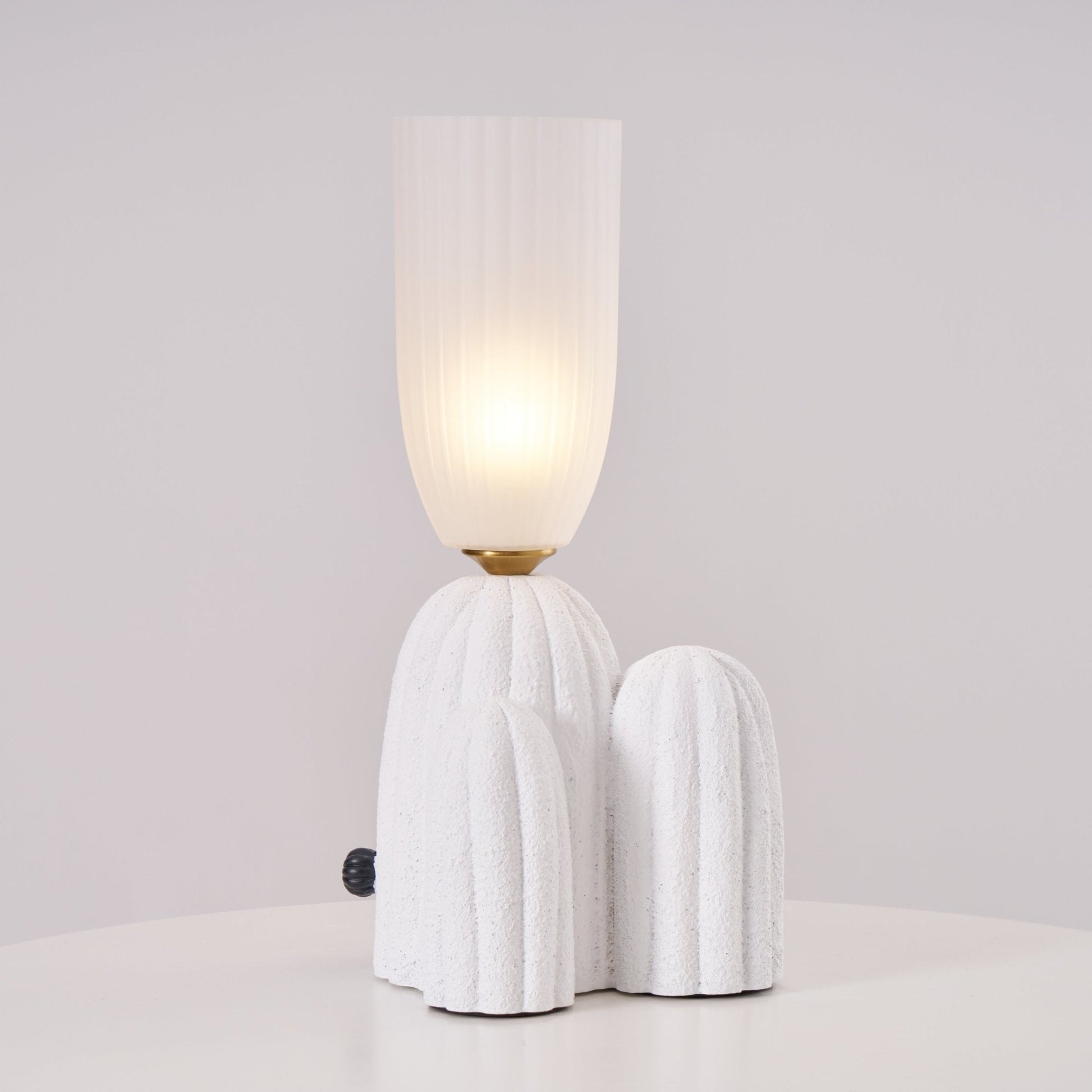 Soreny Resin Artistic Table Lamp-Neutral Decor