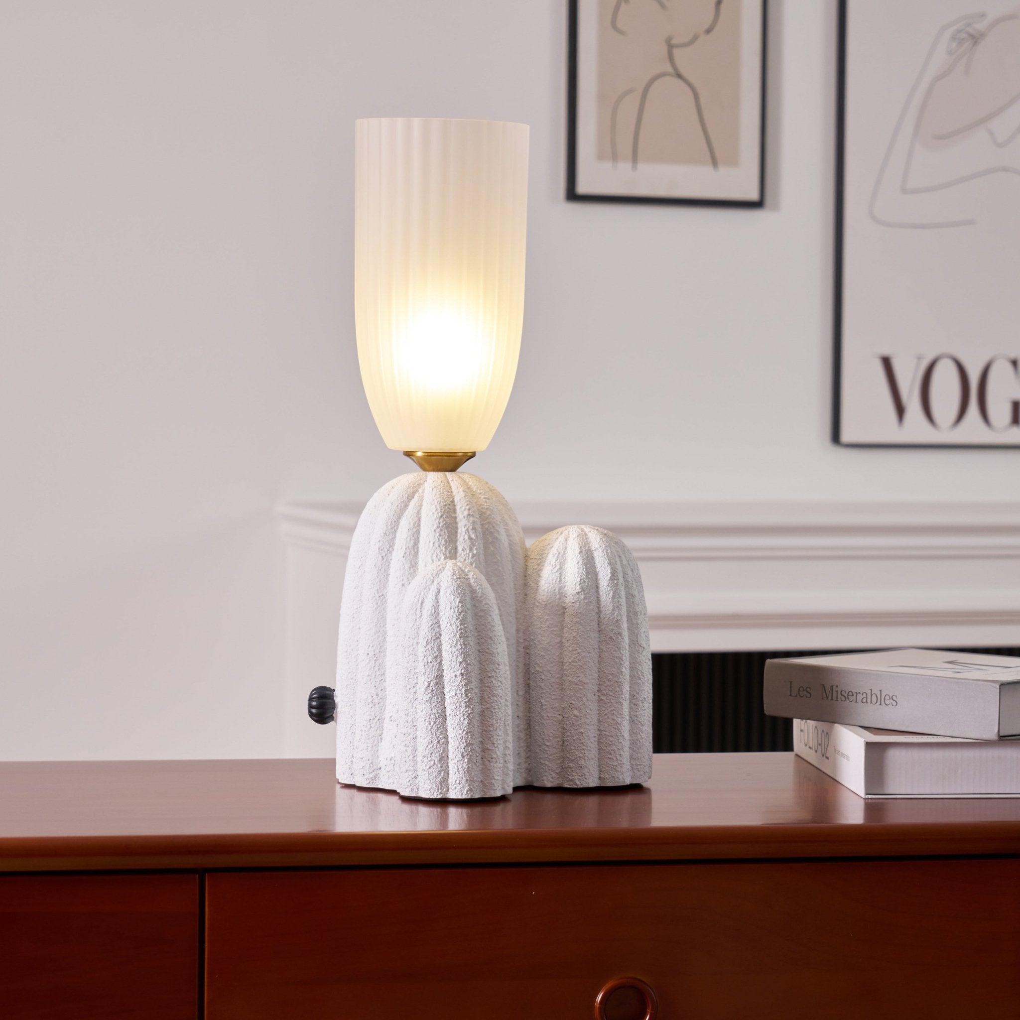 Soreny Resin Artistic Table Lamp-Neutral Decor