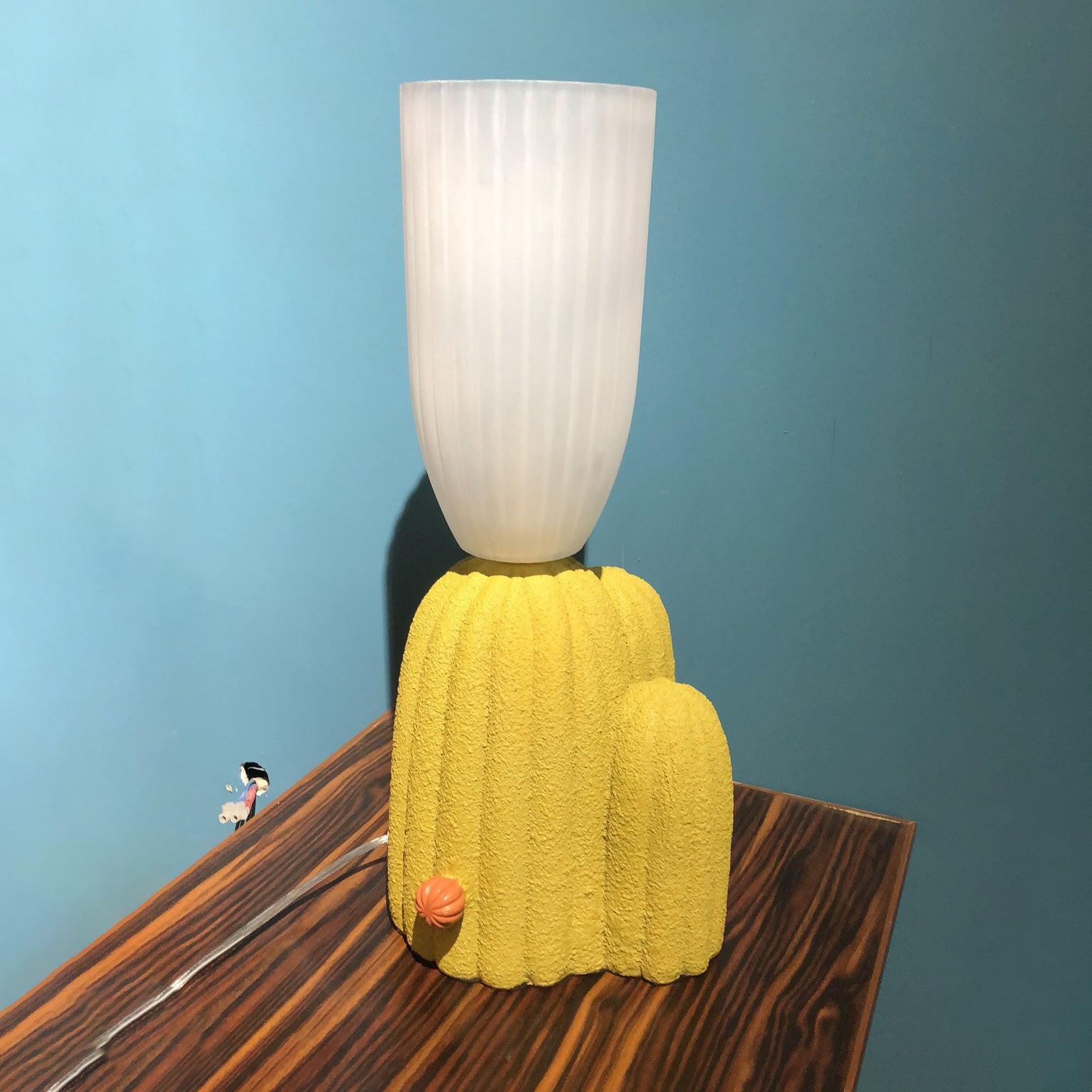 Soreny Resin Artistic Table Lamp-Neutral Decor