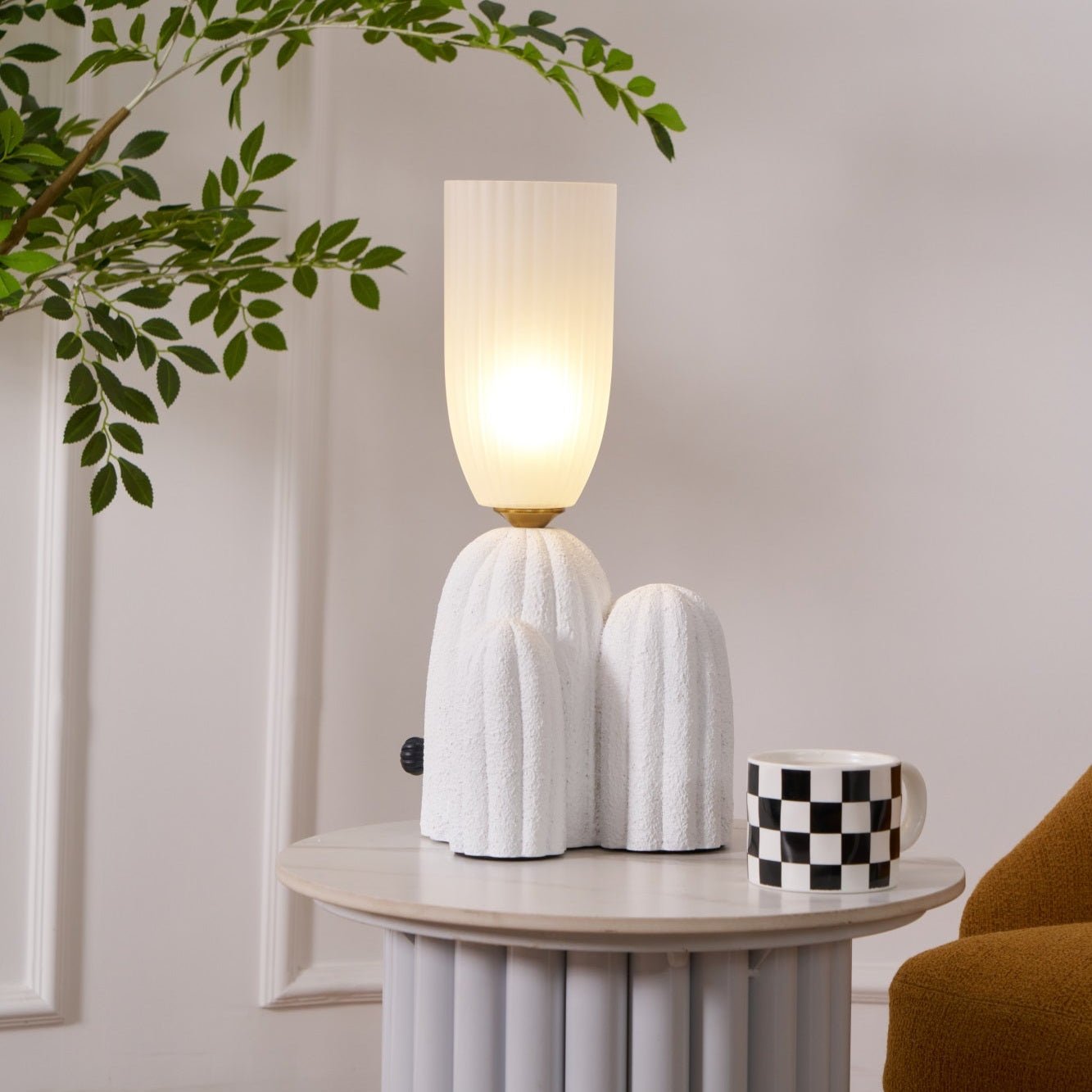 Soreny Resin Artistic Table Lamp-Neutral Decor