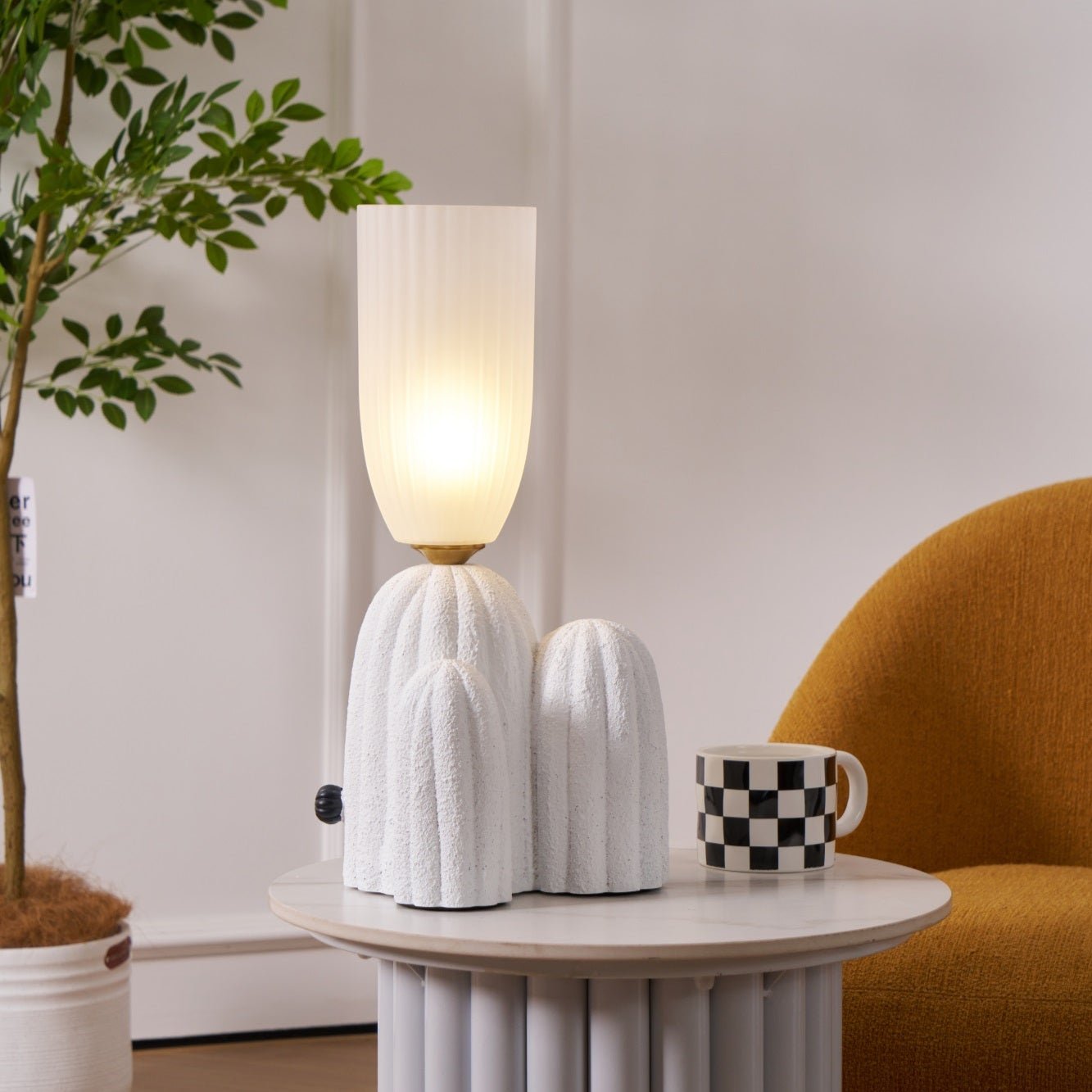 Soreny Resin Artistic Table Lamp-Neutral Decor