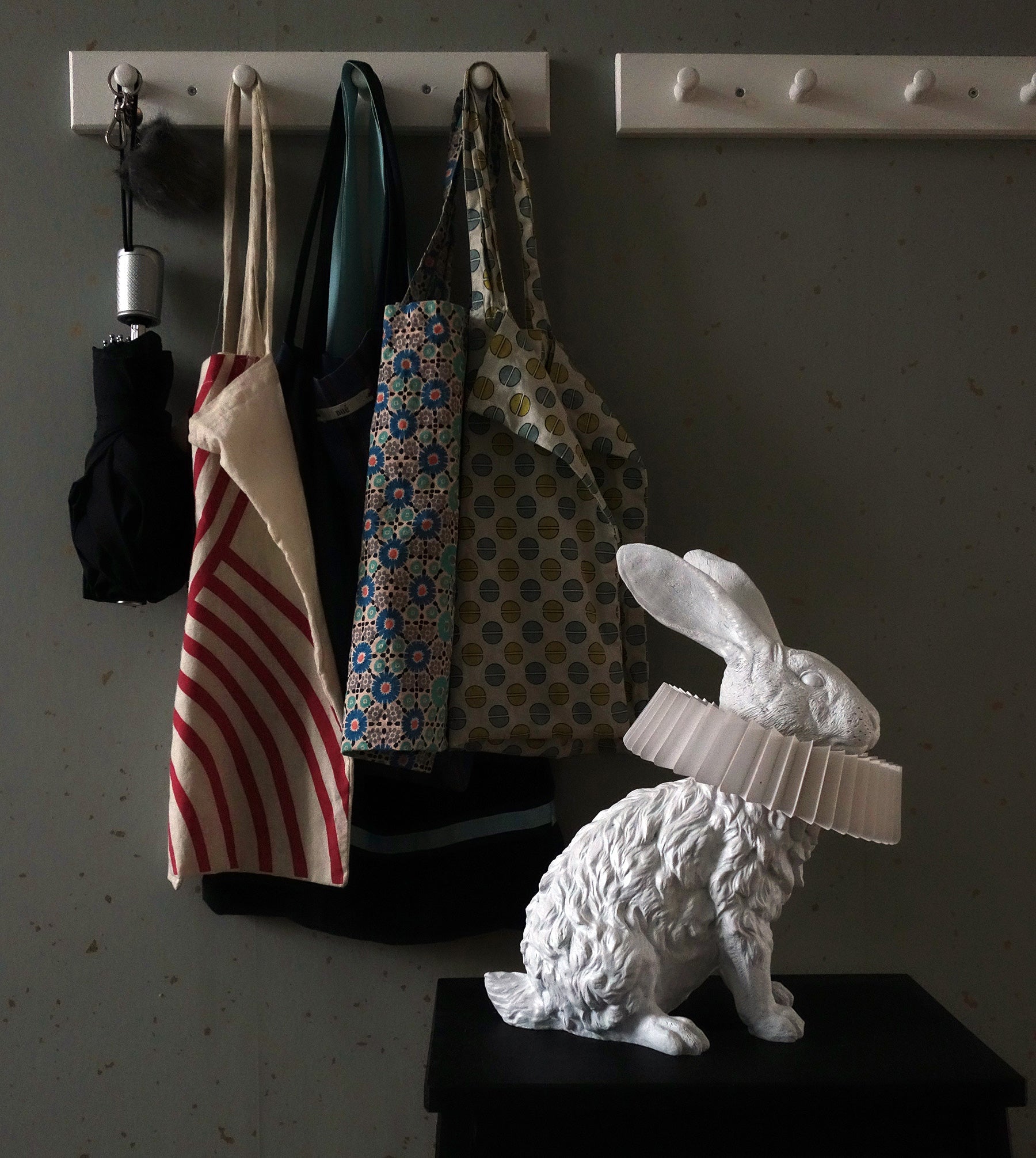 Rabbit X Table Lamp-Neutral Decor