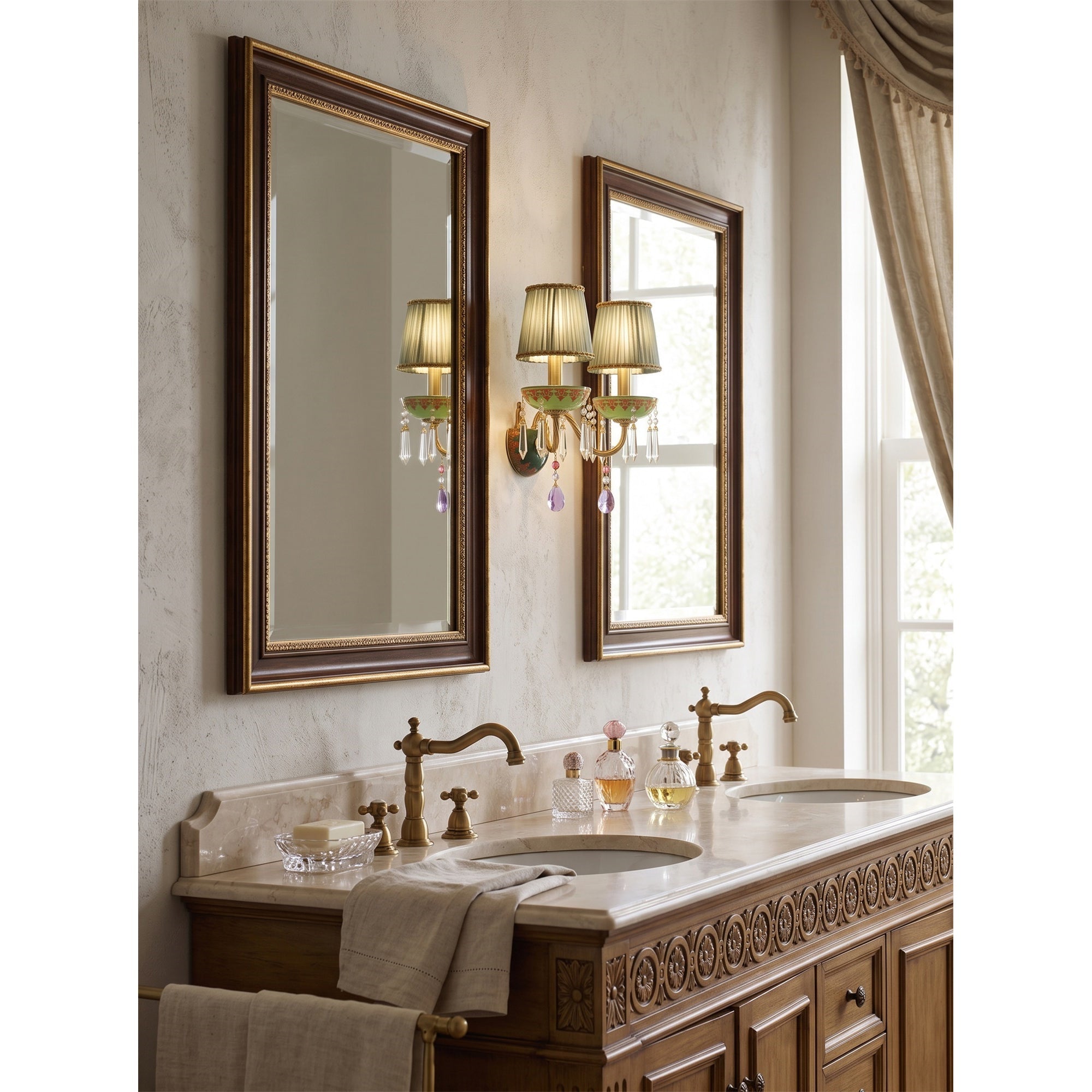 Isabella Wall Light