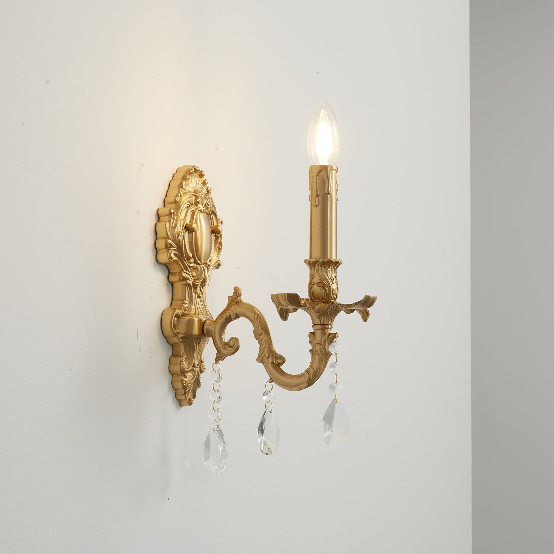 Detail of the light socket (E12/E14 base).