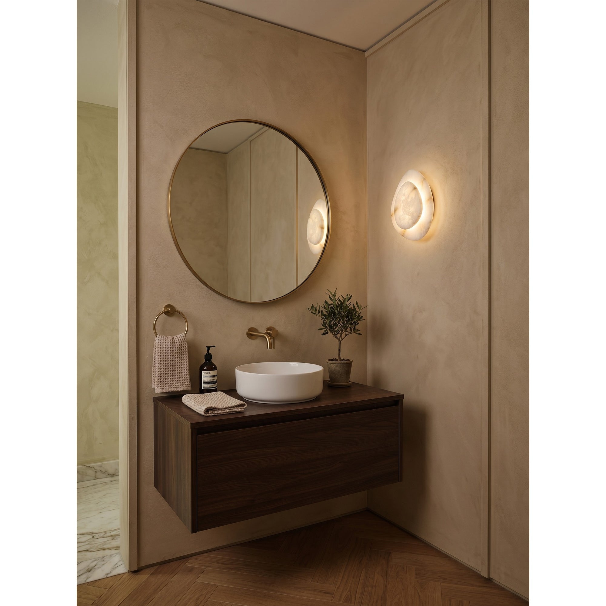 Liora Wall Light