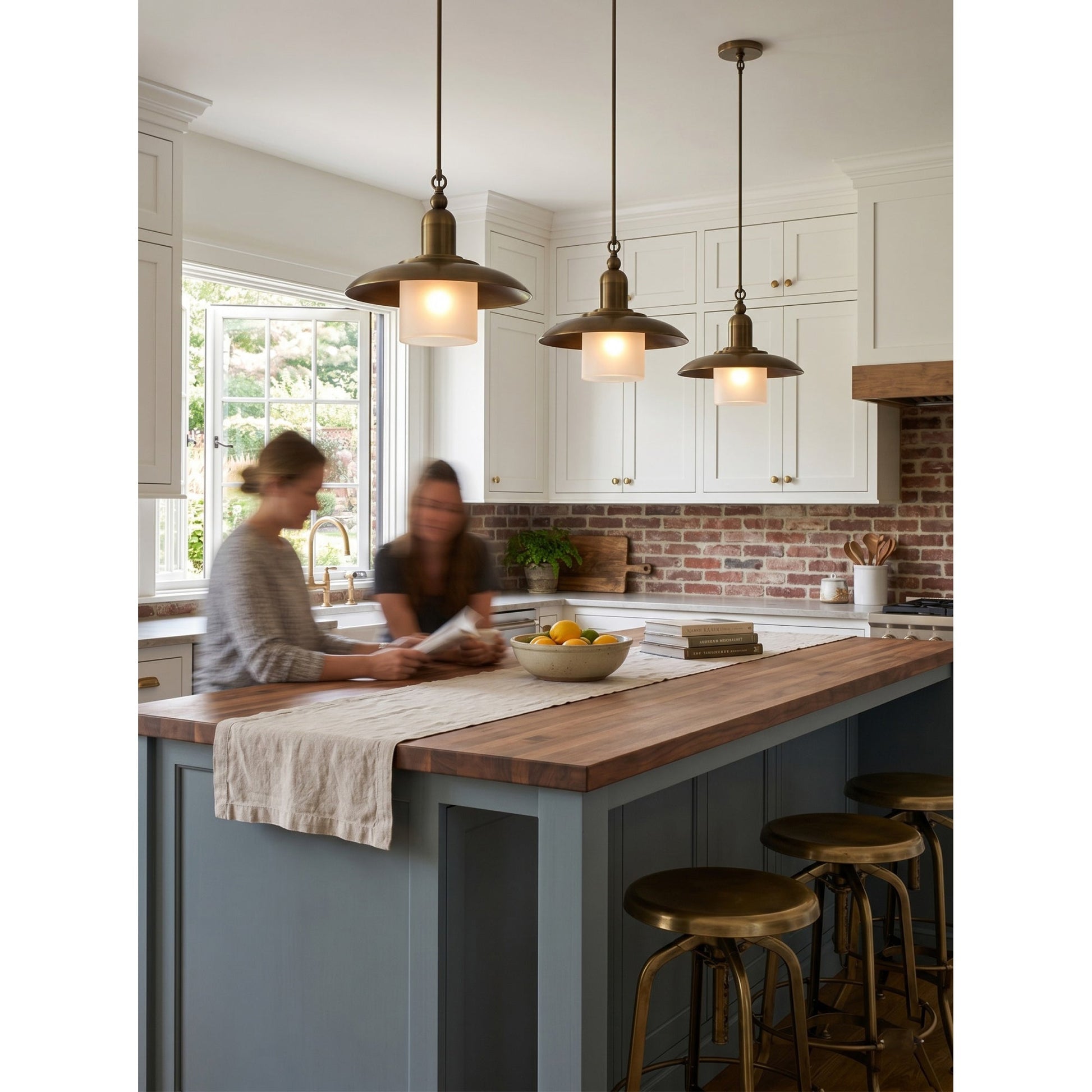 The adjustable suspension rod components for the Argent Pendant Lamp.