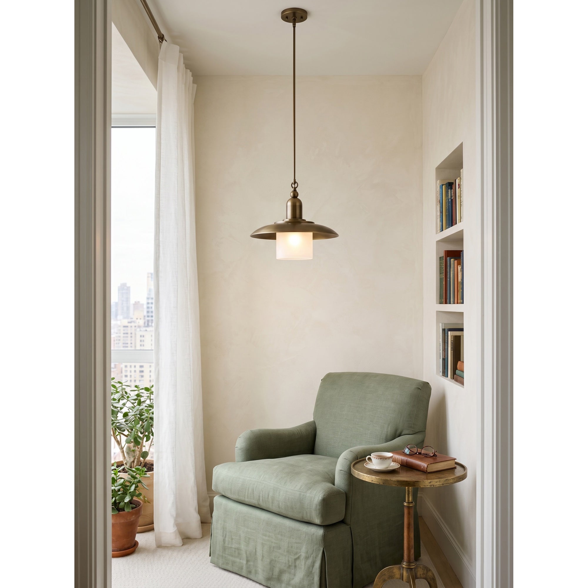 Full view of the Argent Pendant Lamp with its complete suspension rod.