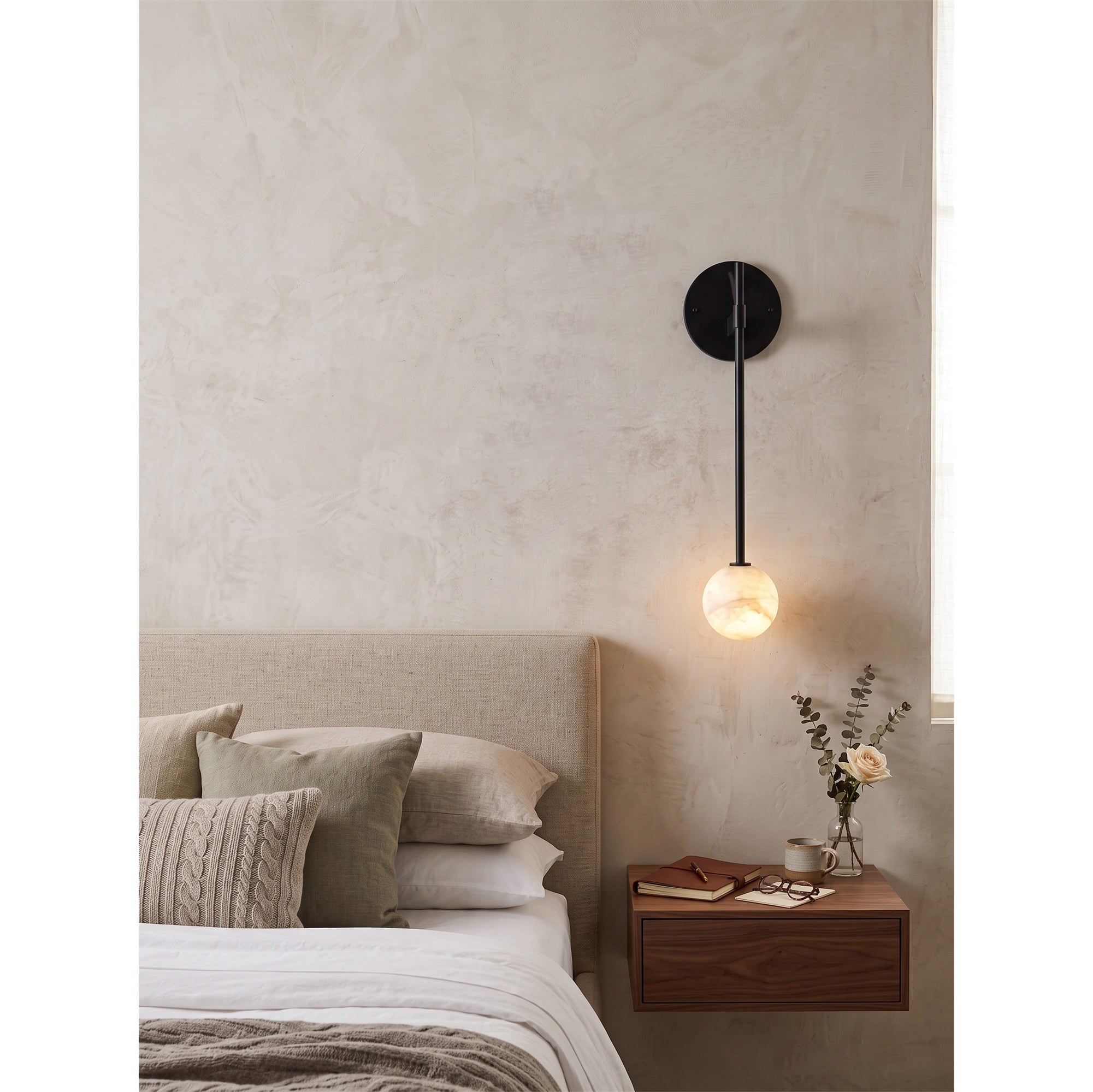 Lyra Wall Light