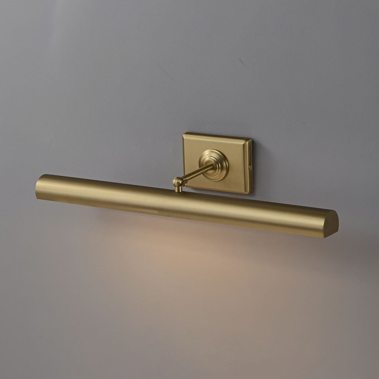 View of the E12/E14 candelabra base socket inside the copper shade.