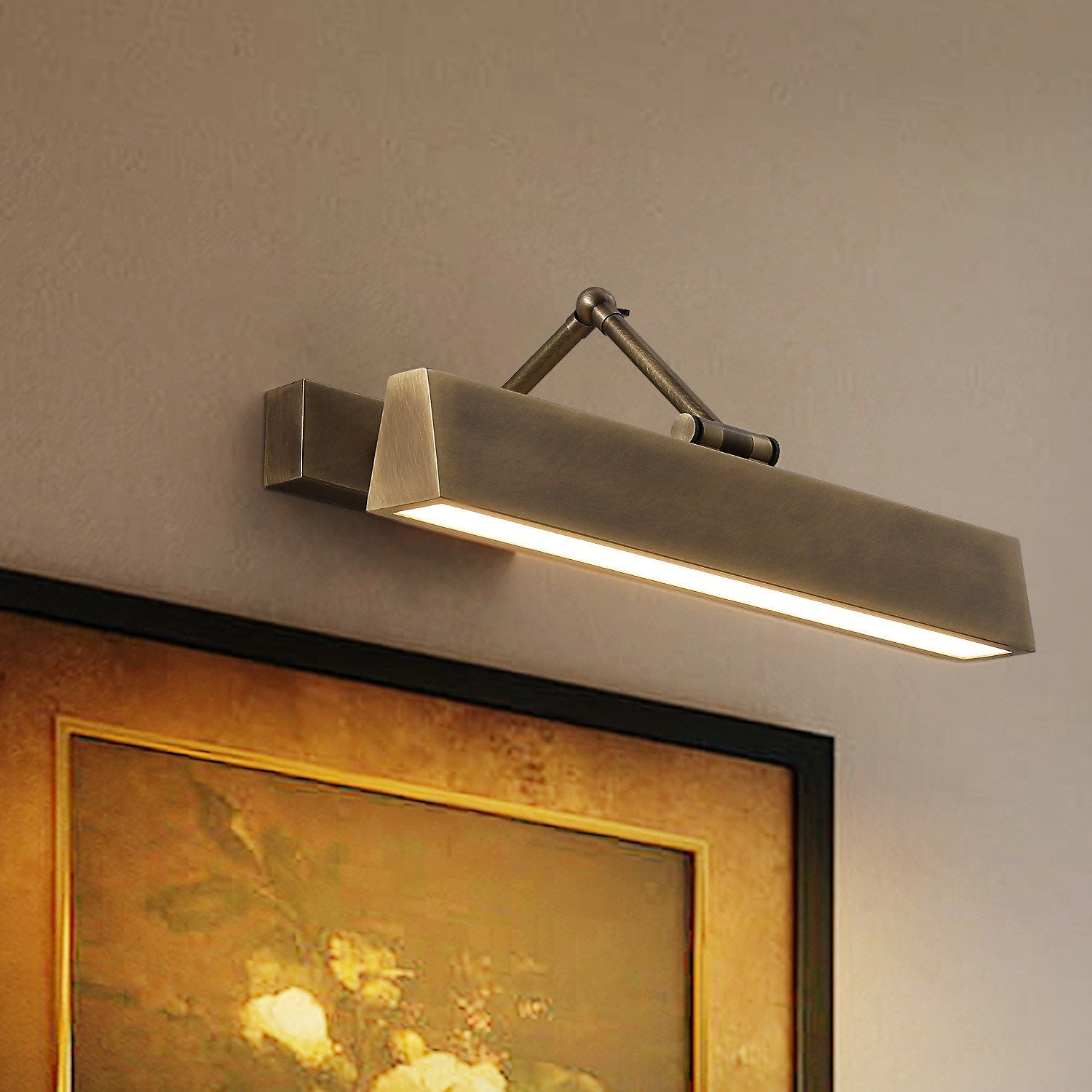 Close-up of the rotating linear head of the Carlisle wall sconce.