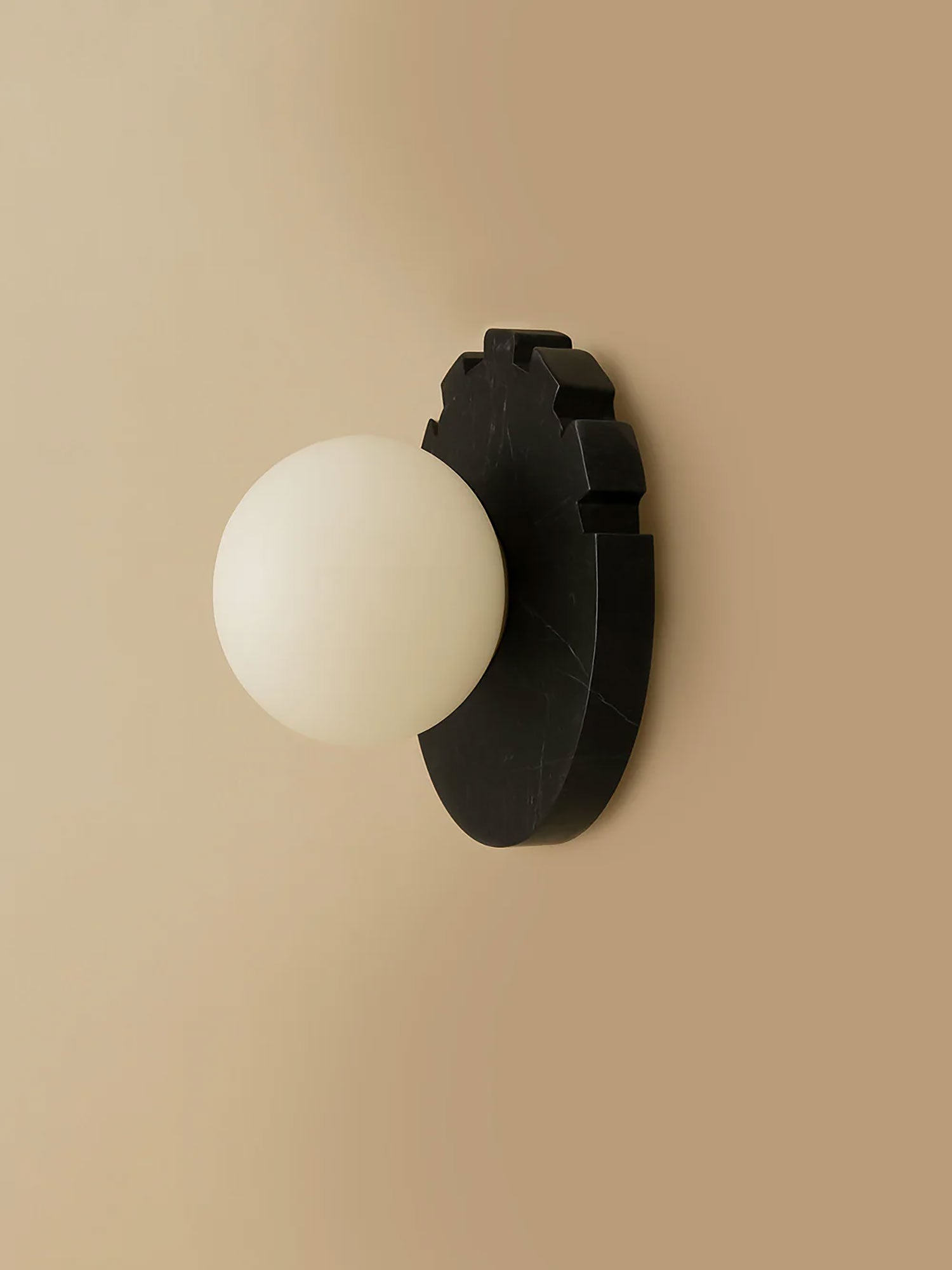 Amara Wall Light