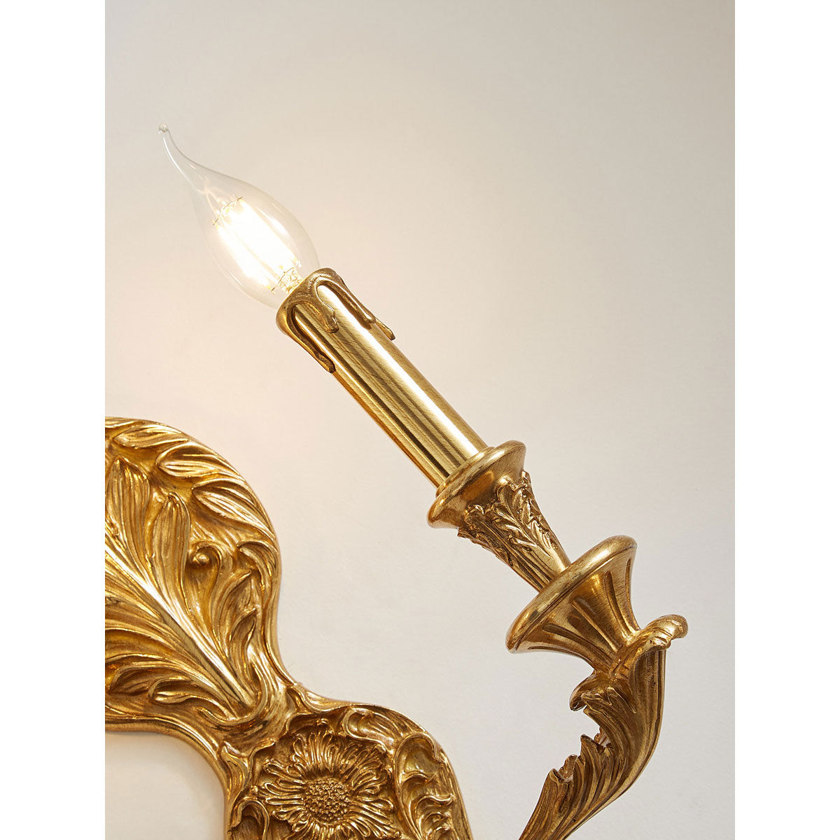 Delphis Wall Sconce