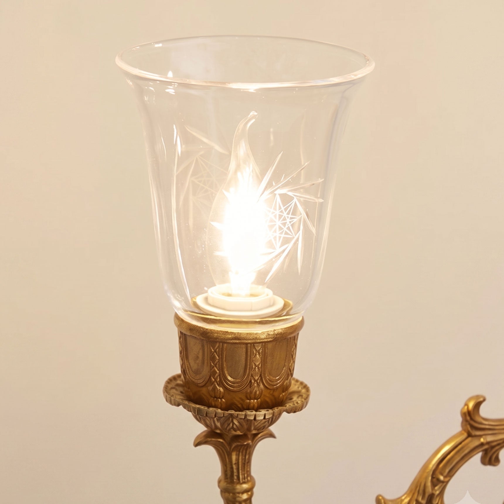 Vino Table Lamp