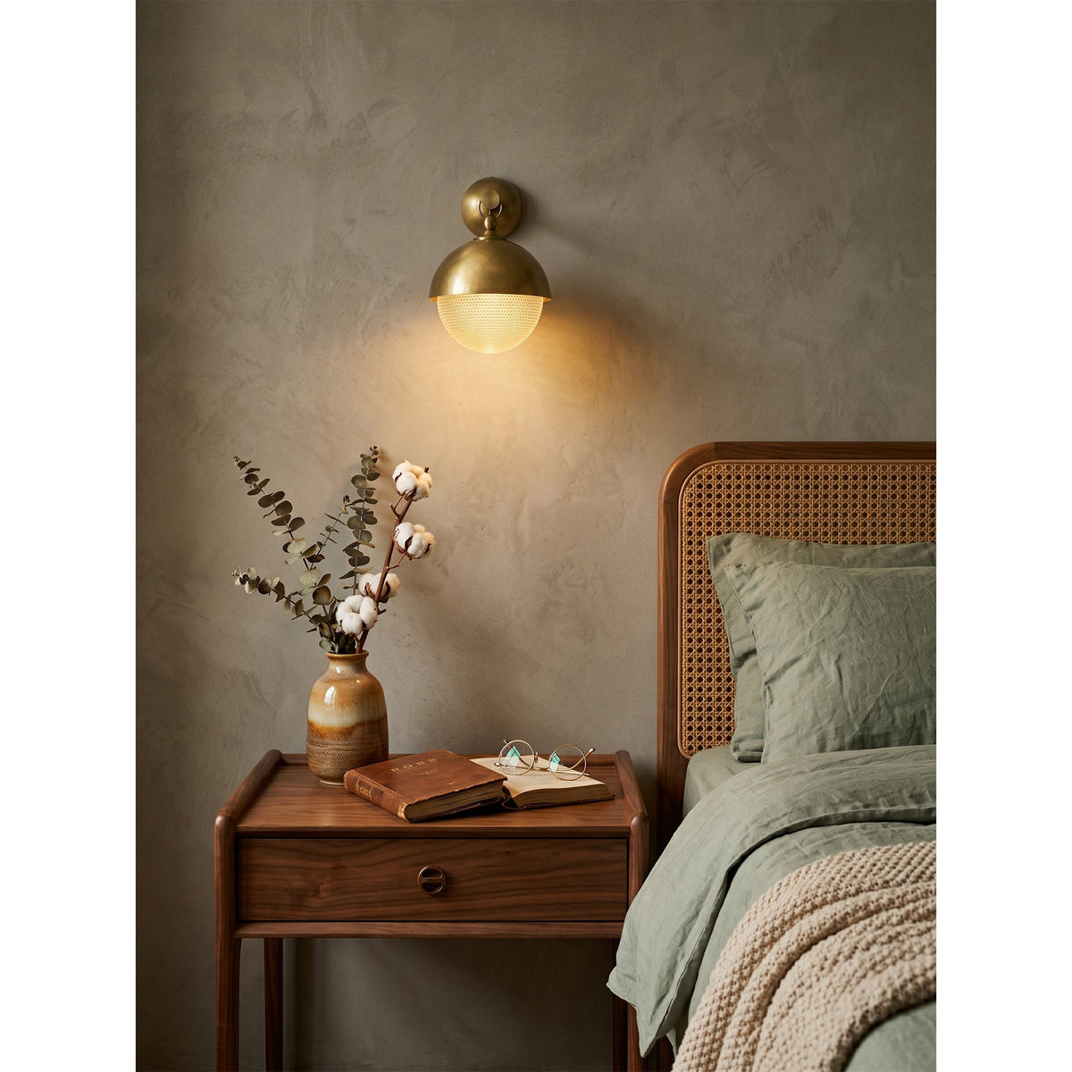 Nivenwick Wall Sconce