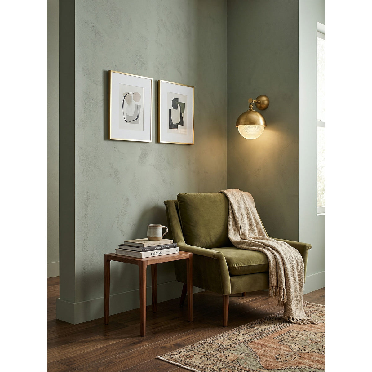 Nivenwick Wall Sconce