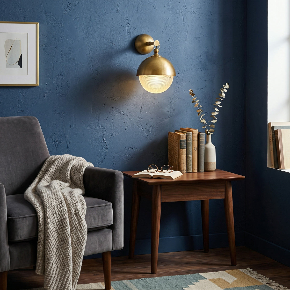 Nivenwick Wall Sconce