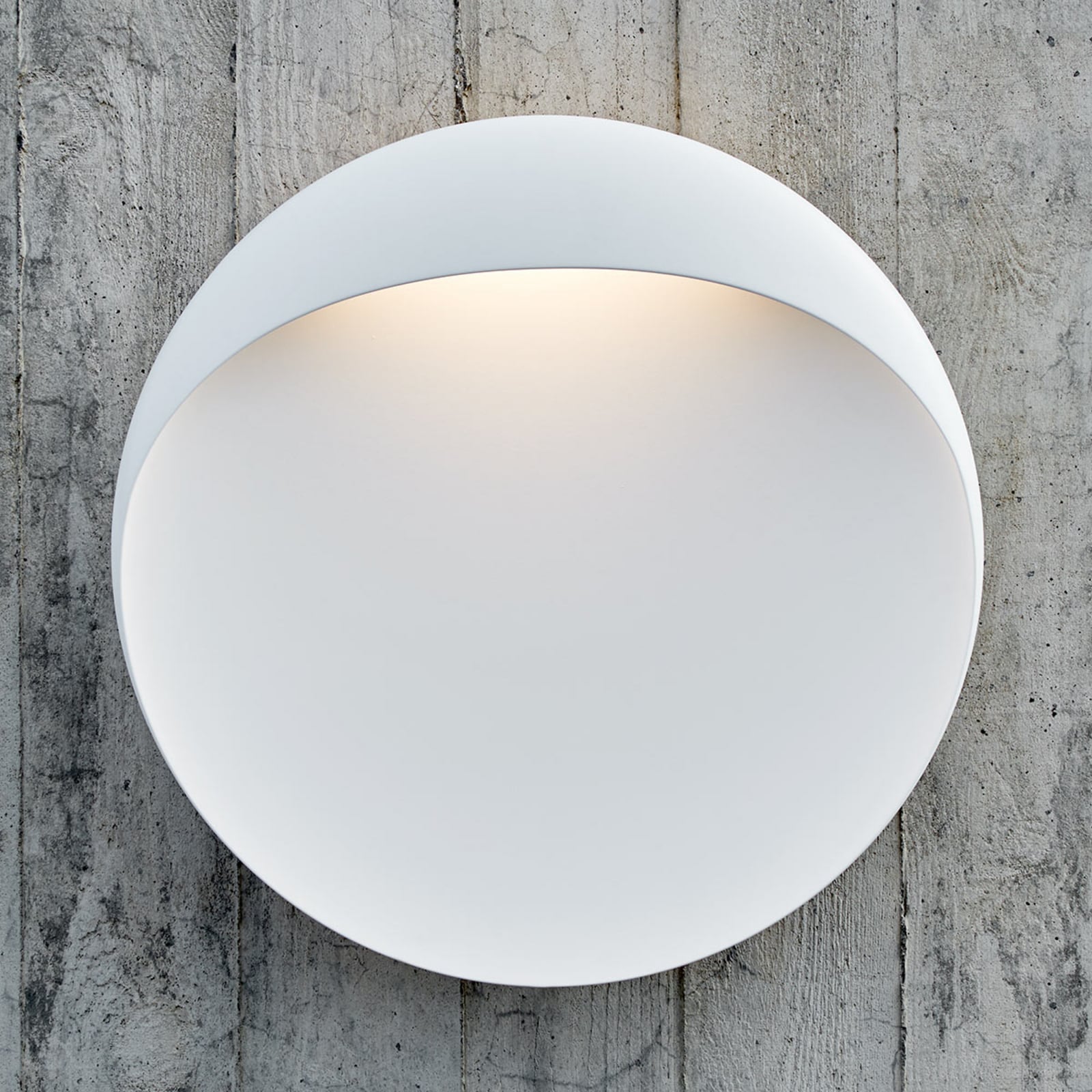 Dark gray Flindt sconce, detail of the finish.