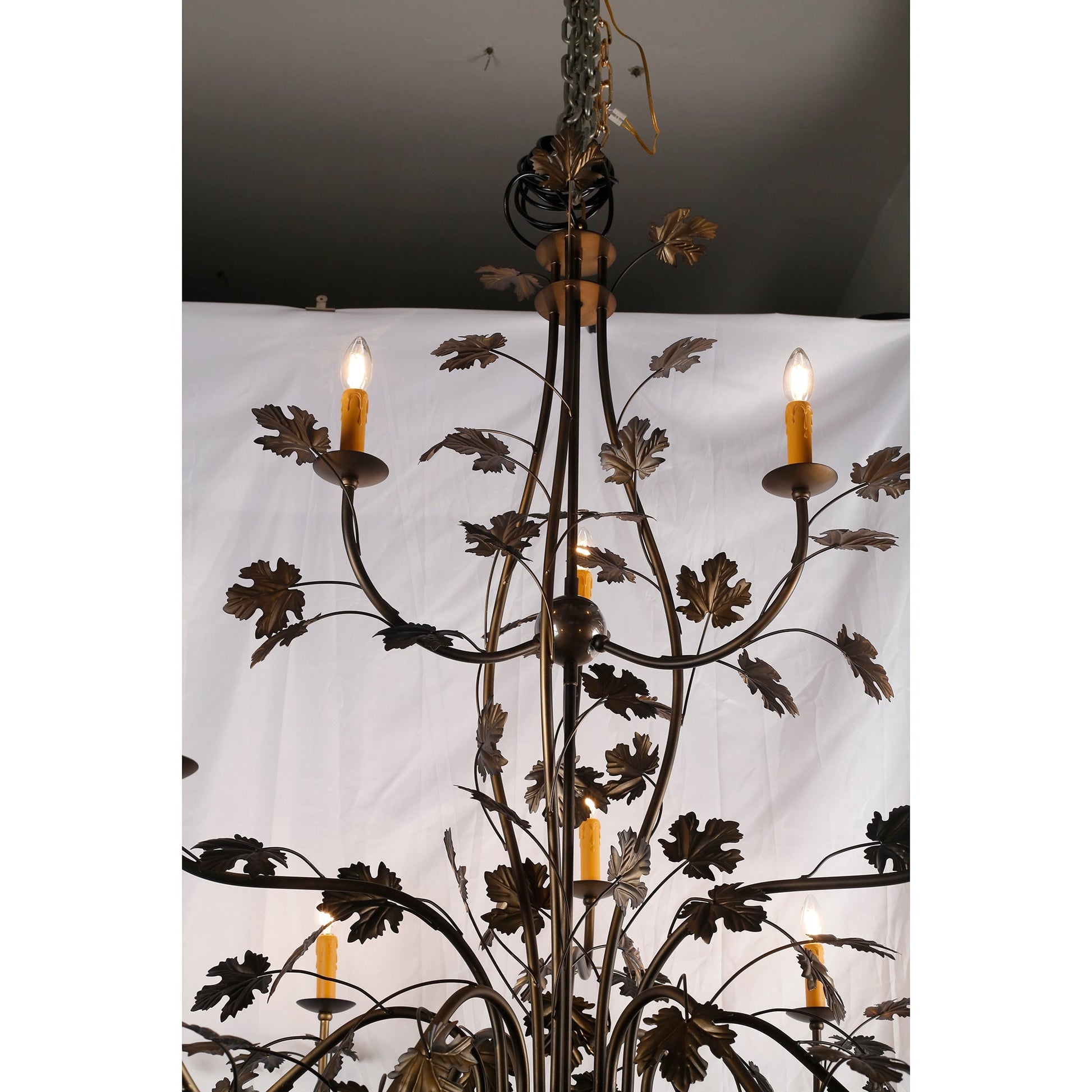 Dimensional drawing of the Greenbriar Chandelier.