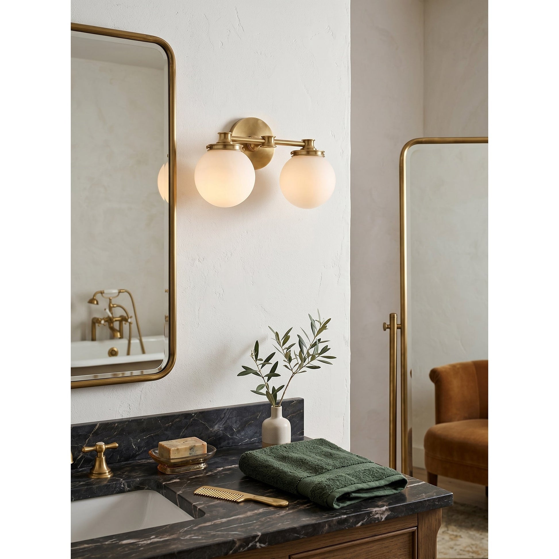 The 1-head sconce in a hallway setting.