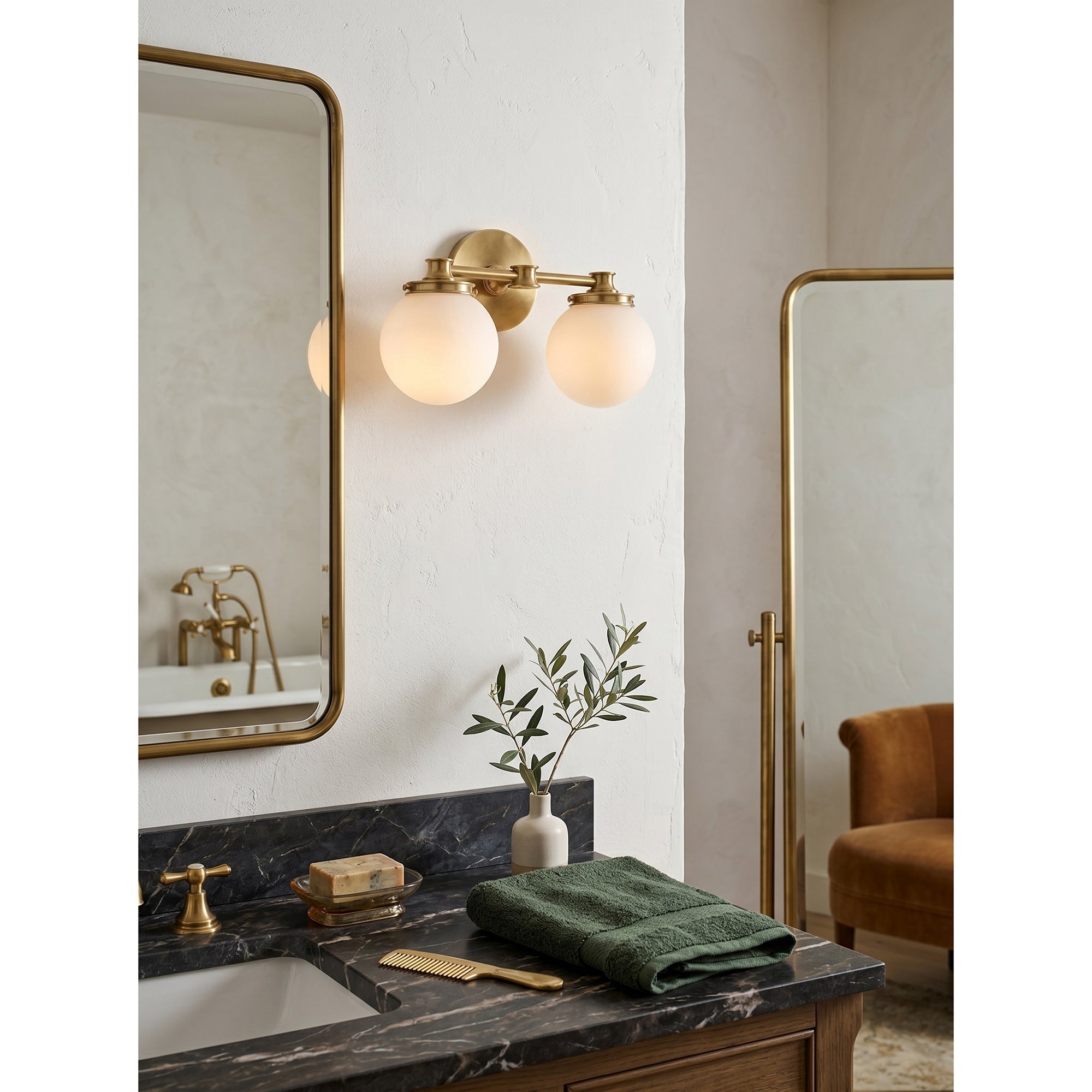 The 1-head sconce in a hallway setting.
