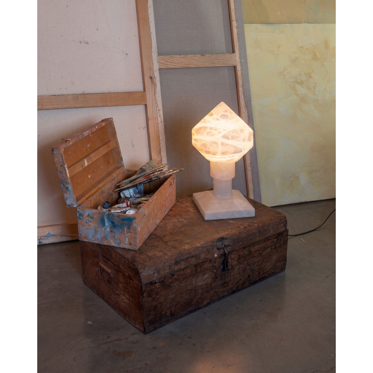 Garnwick Alabaster Table Lamp