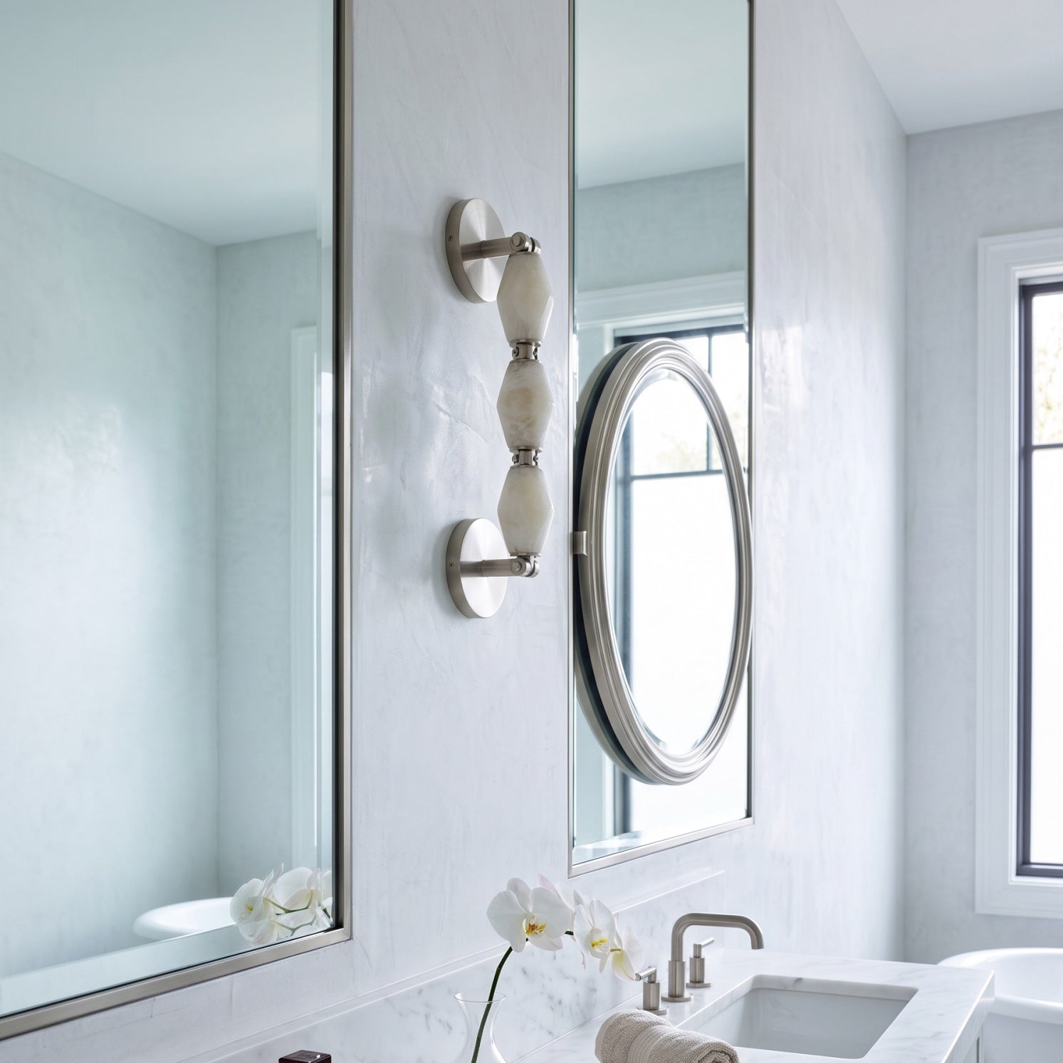 Elara Wall Light