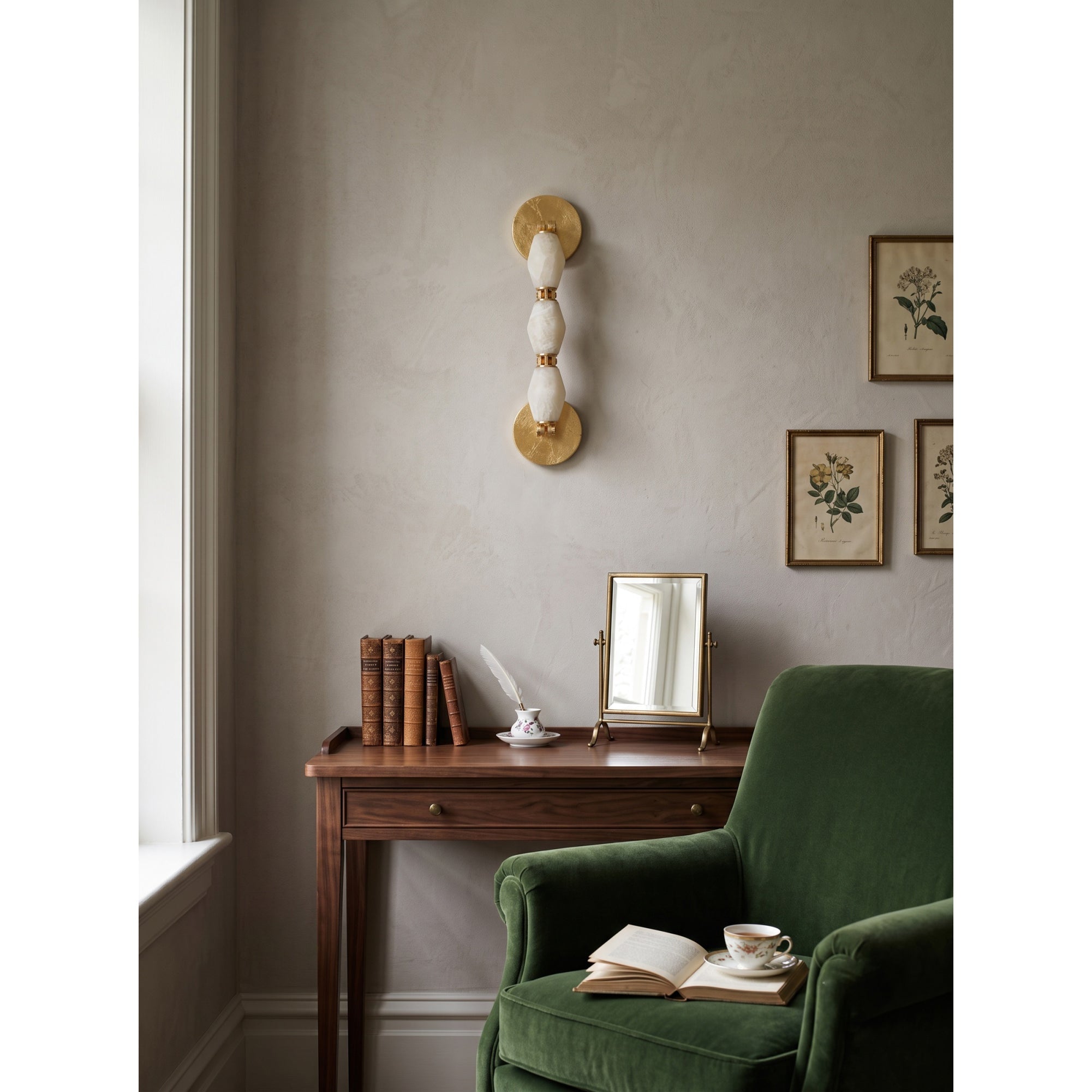 Elara Wall Light