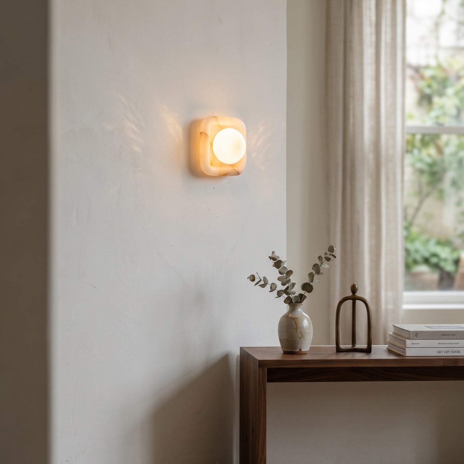 Mila Wall Light