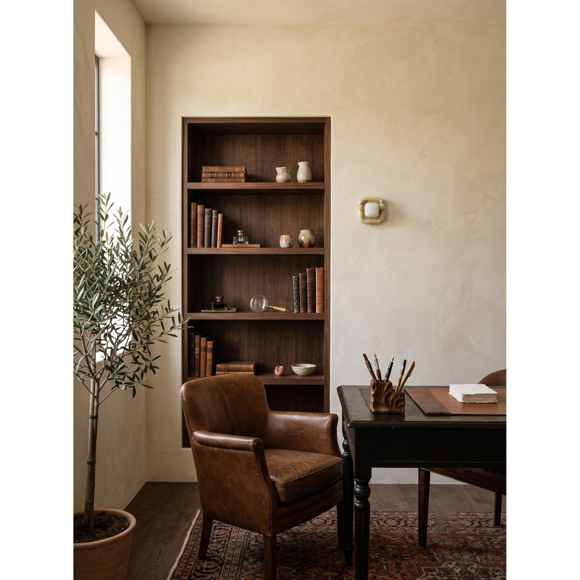 Mila Wall Light