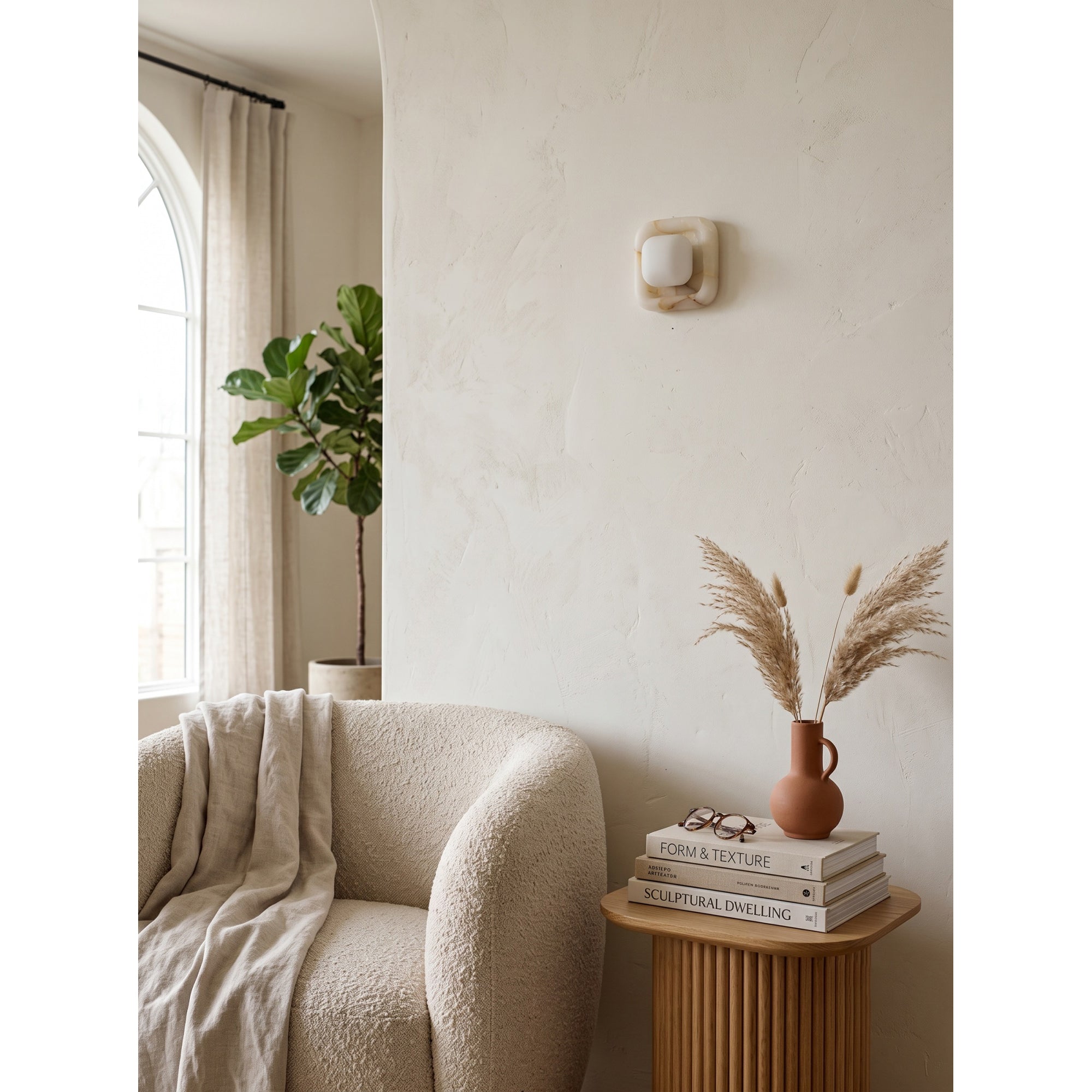 Mila Wall Light