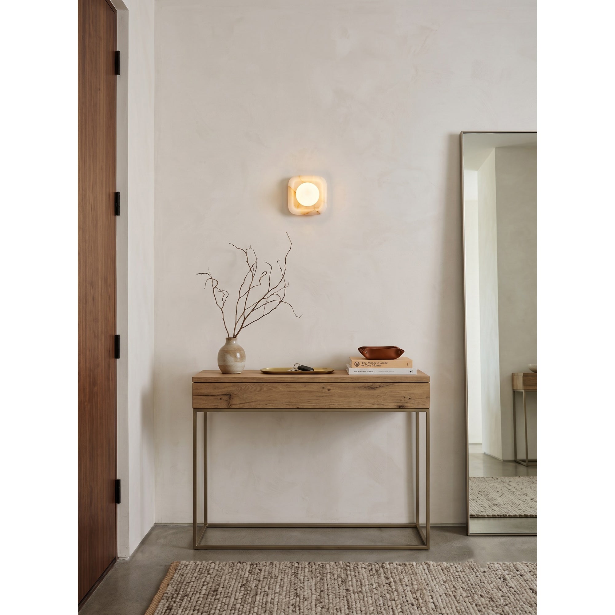 Mila Wall Light