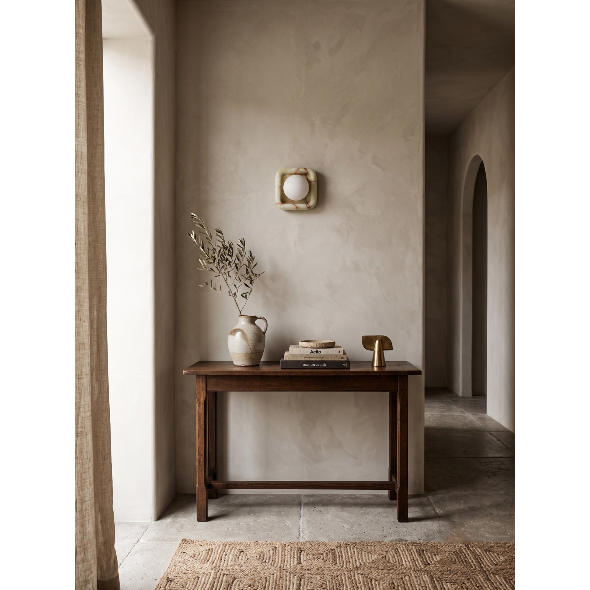 Mila Wall Light