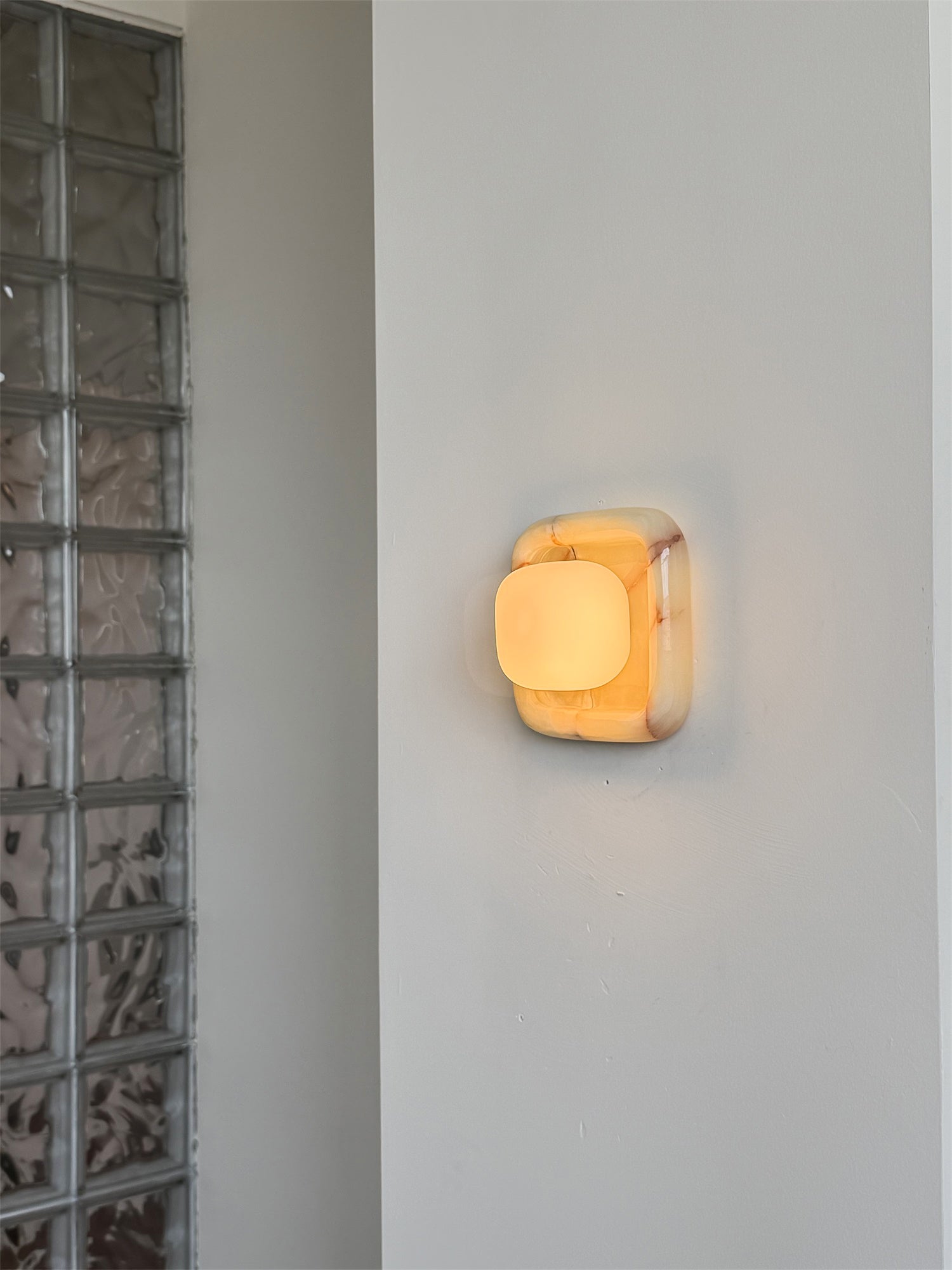 Mila Wall Light