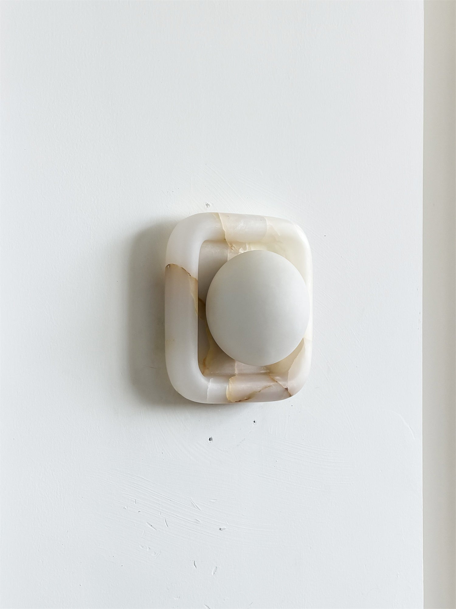 Mila Wall Light